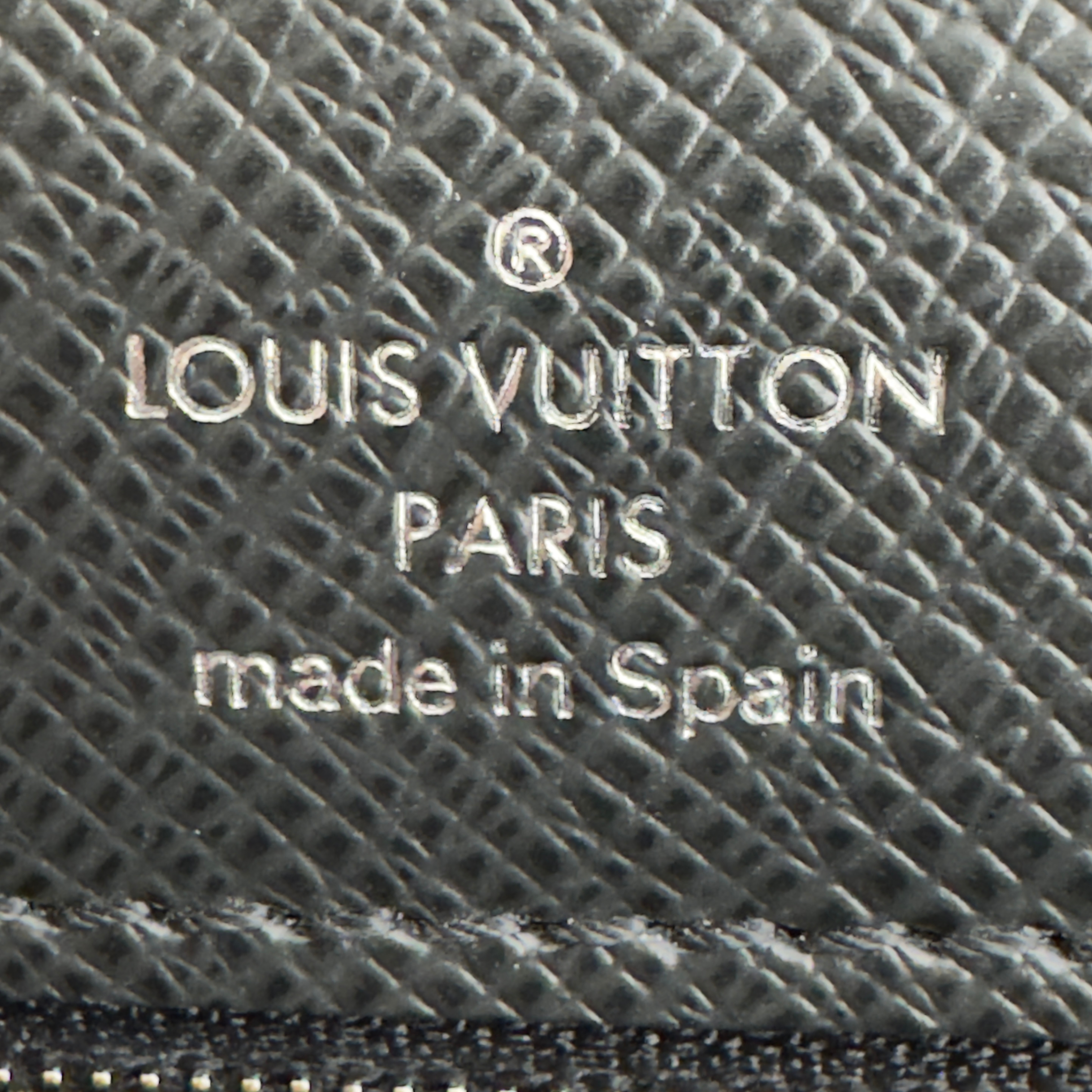 Louis Vuitton Taiga Pochette Belaia Ardoise Clutch Bag Black