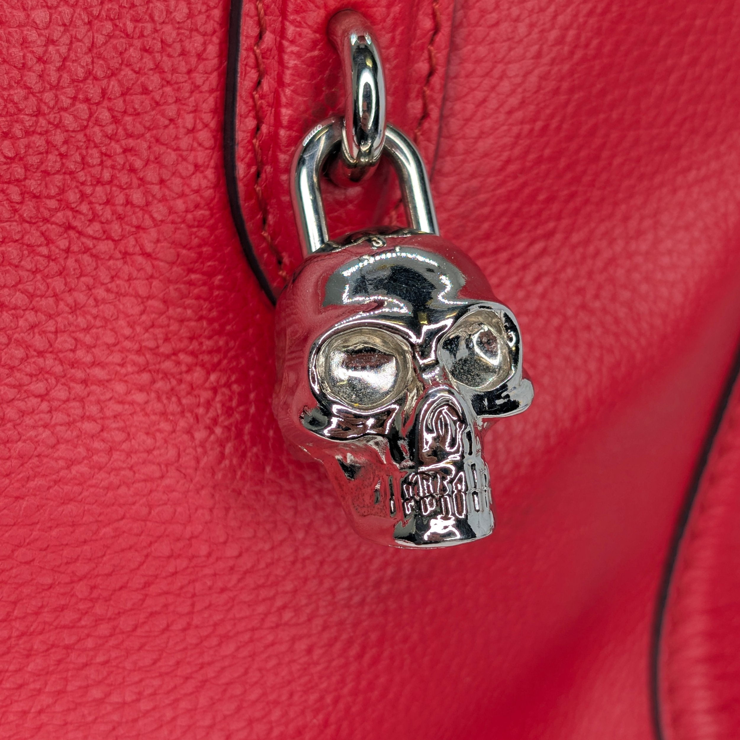 Alexander McQueen Padlock Skull Tote Bag Red