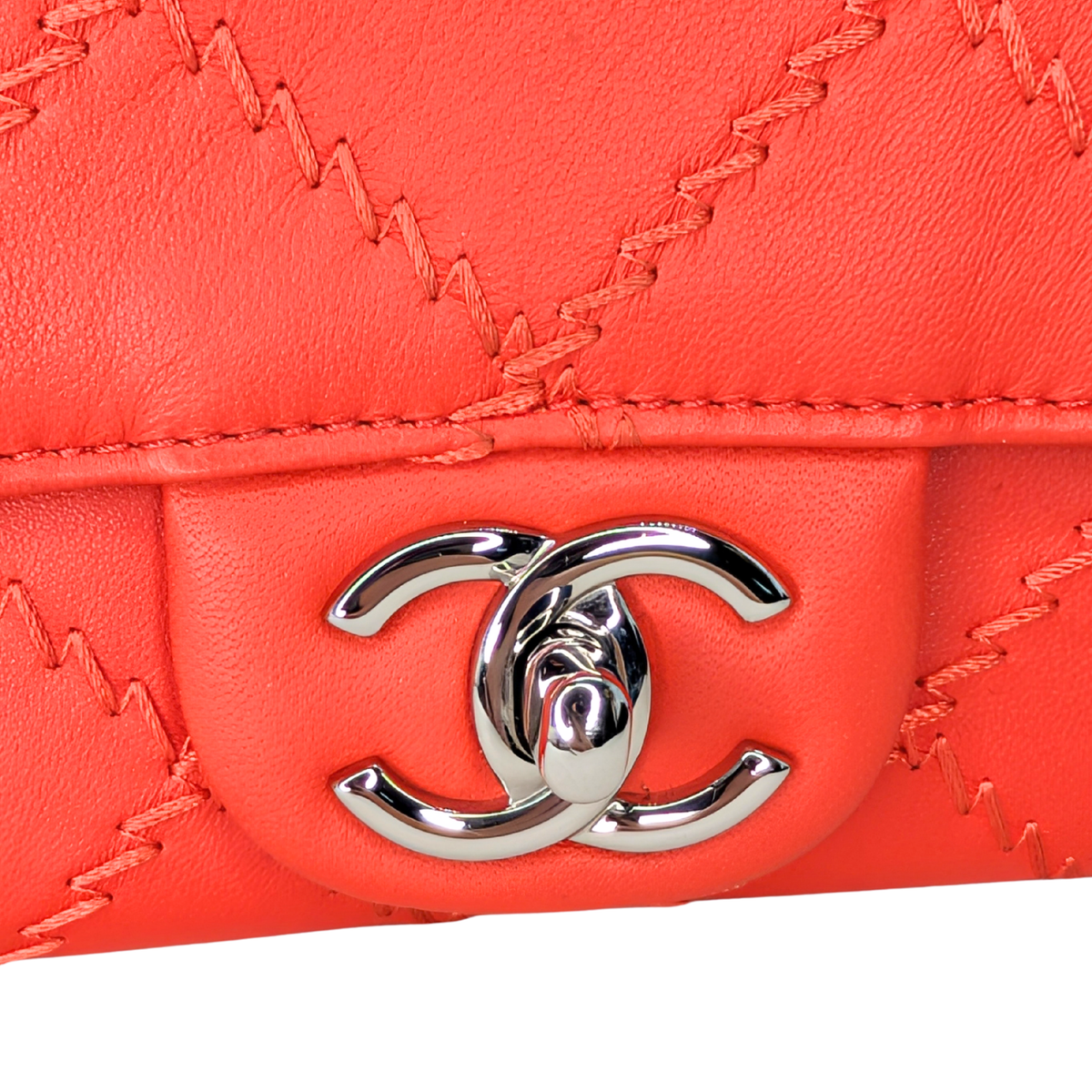 Chanel CC Quilted Lambskin Ultimate Stitch Flap Wallet On Chain Red