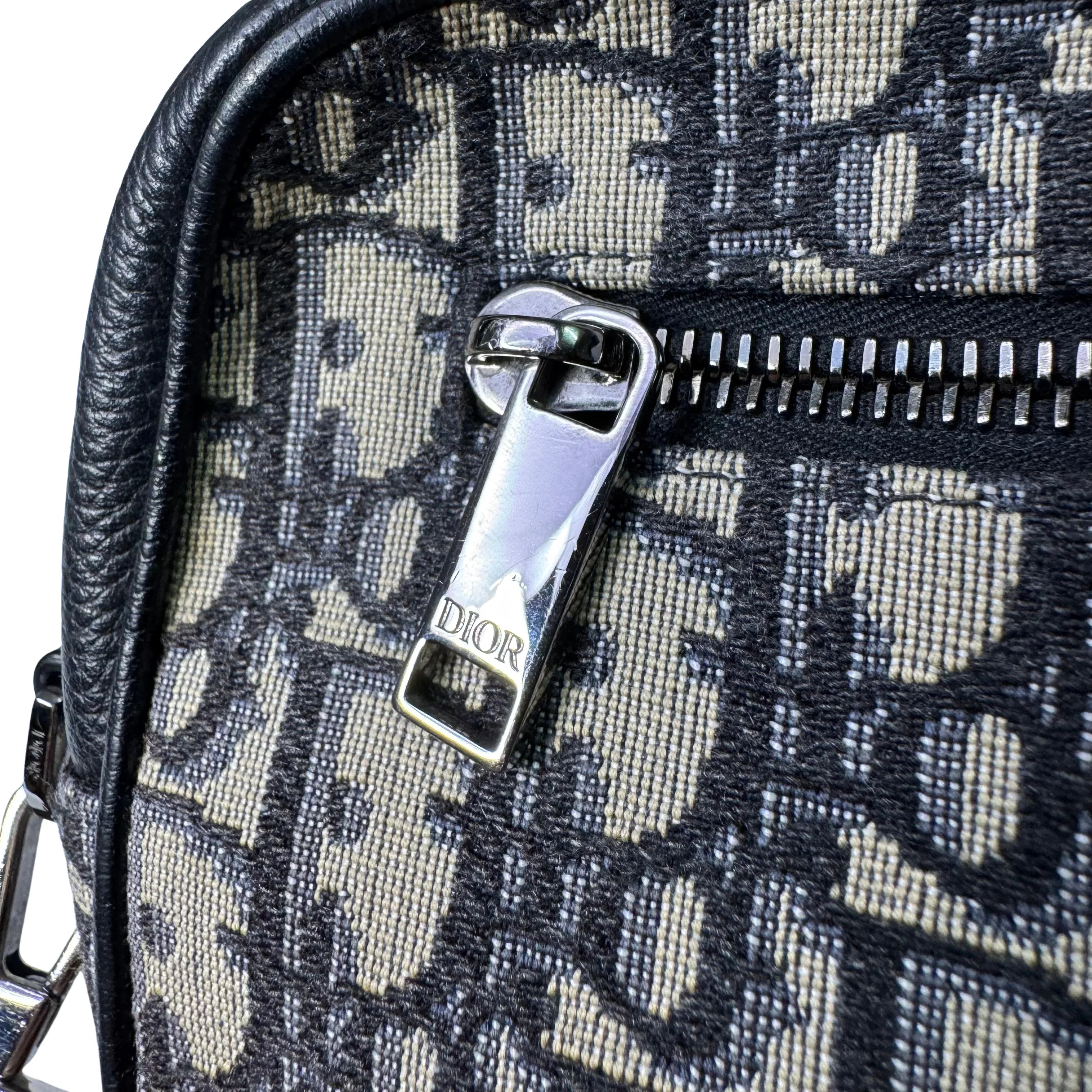 Dior Unisex Oblique Wristlet toiletry clutch Bag - Lost Designer