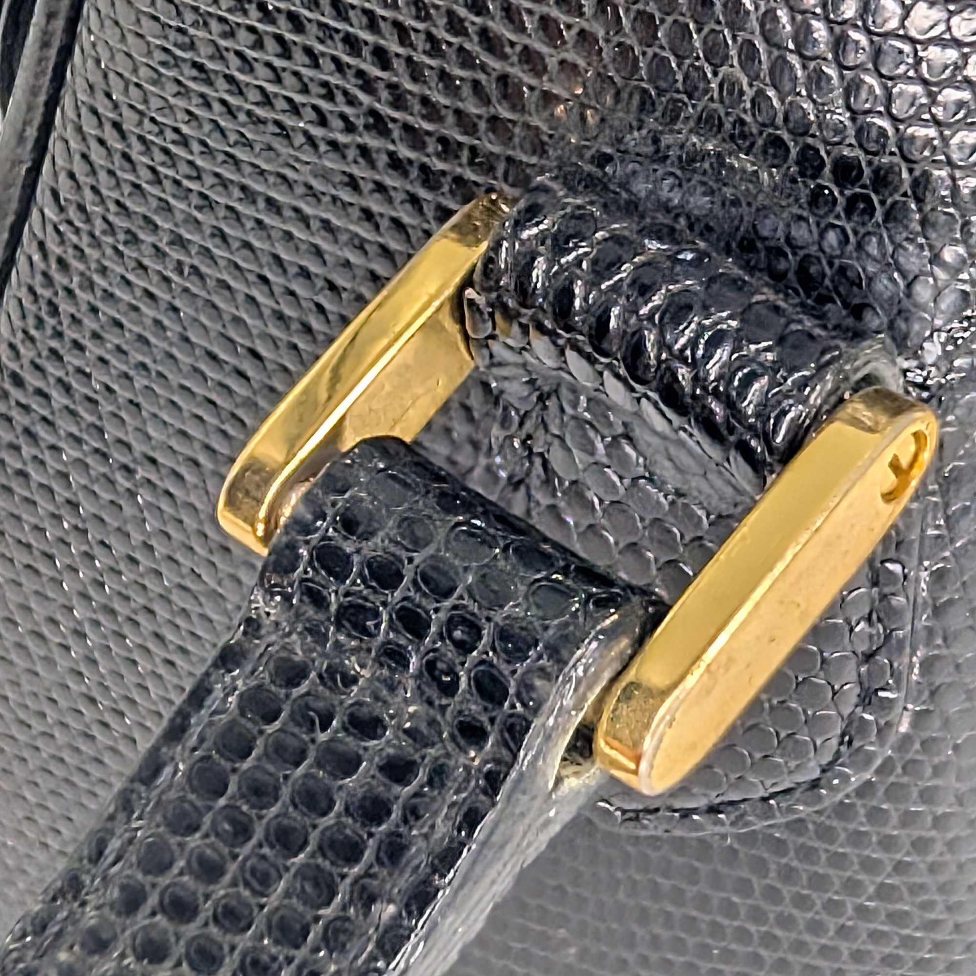 Saint Laurent Black Lizard Embossed Crossbody/Shoulder Bag