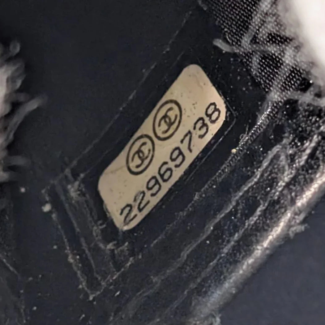 Chanel Classic Black Card Holder Black - Lost Designer