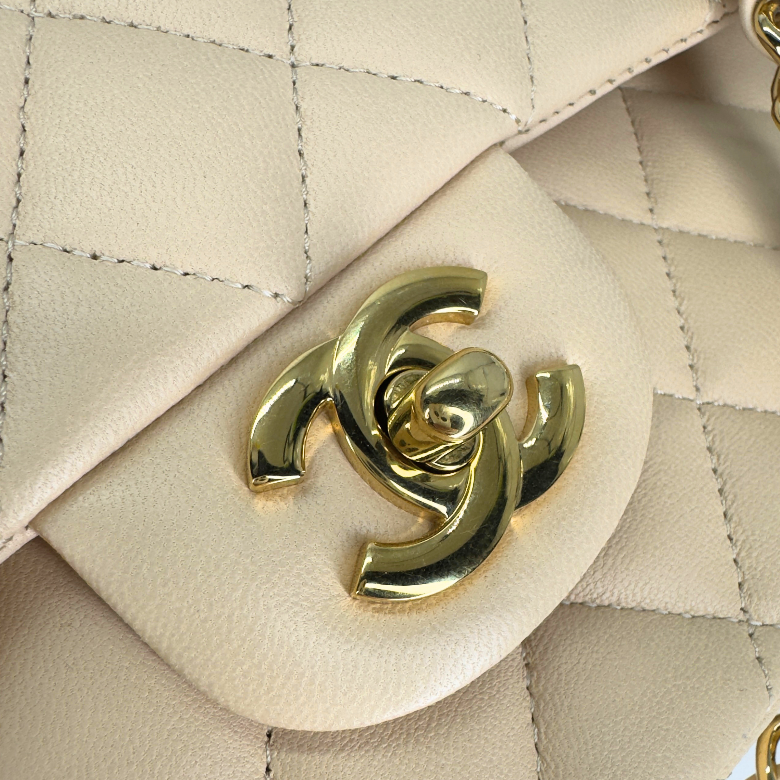 Chanel classic Double Flap Medium Lambskin Beige