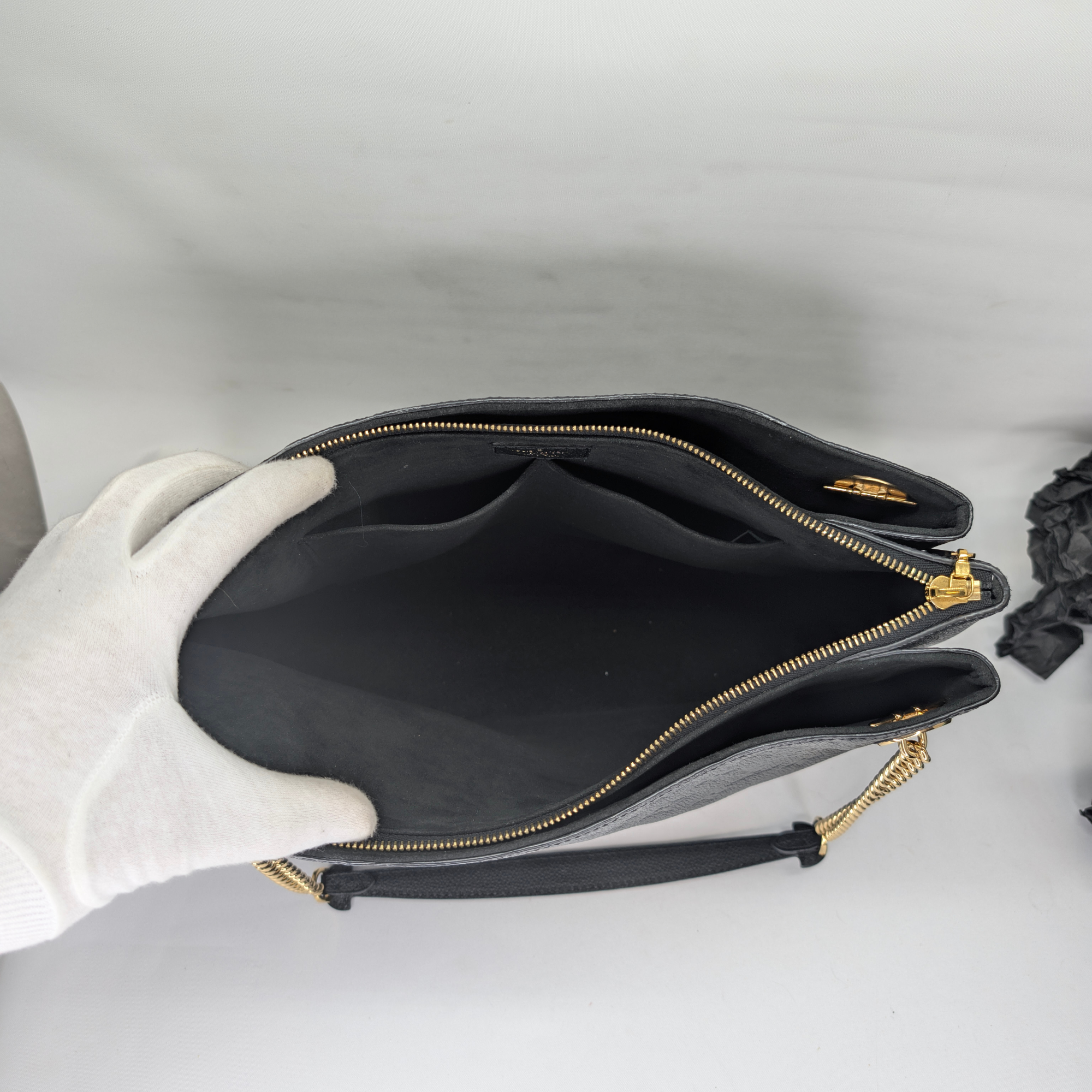 Louis Vuitton Suréne MM Chain Tote Handbag Black