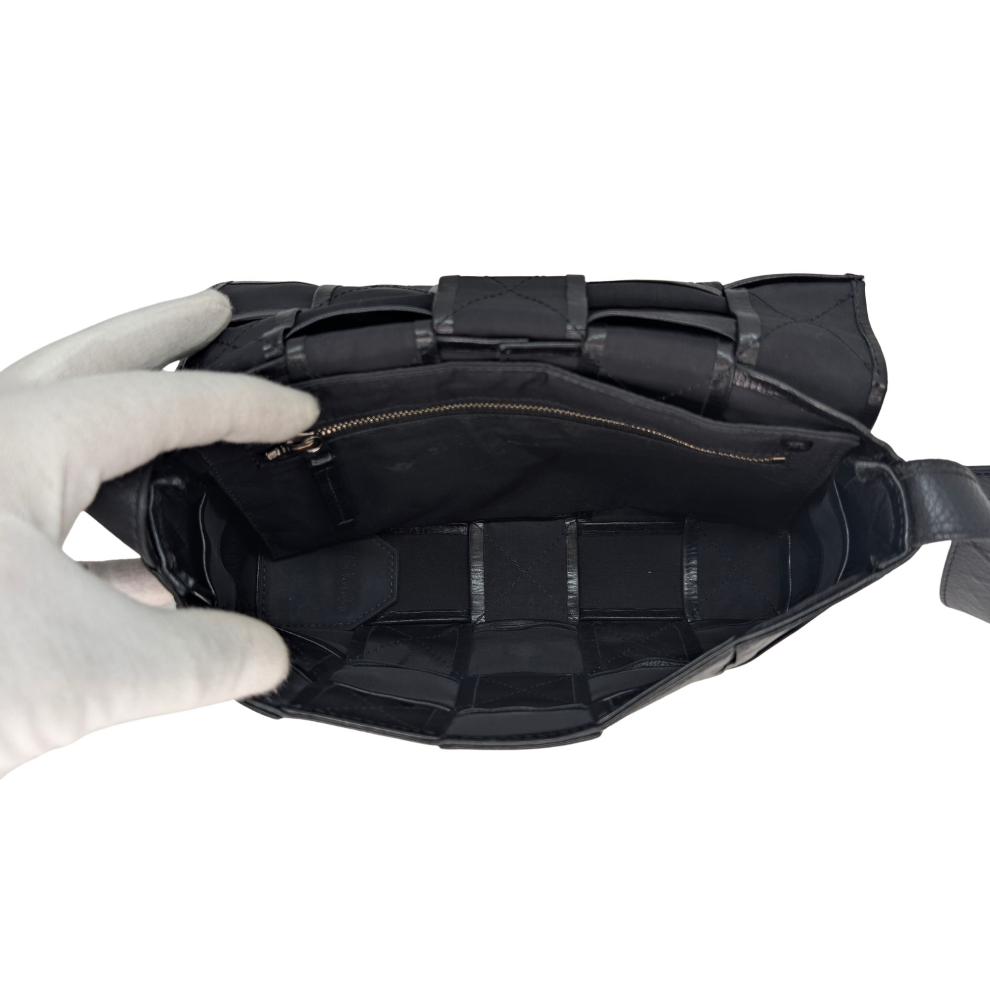 Bottega Veneta Intrecciato Cassette Bag Black