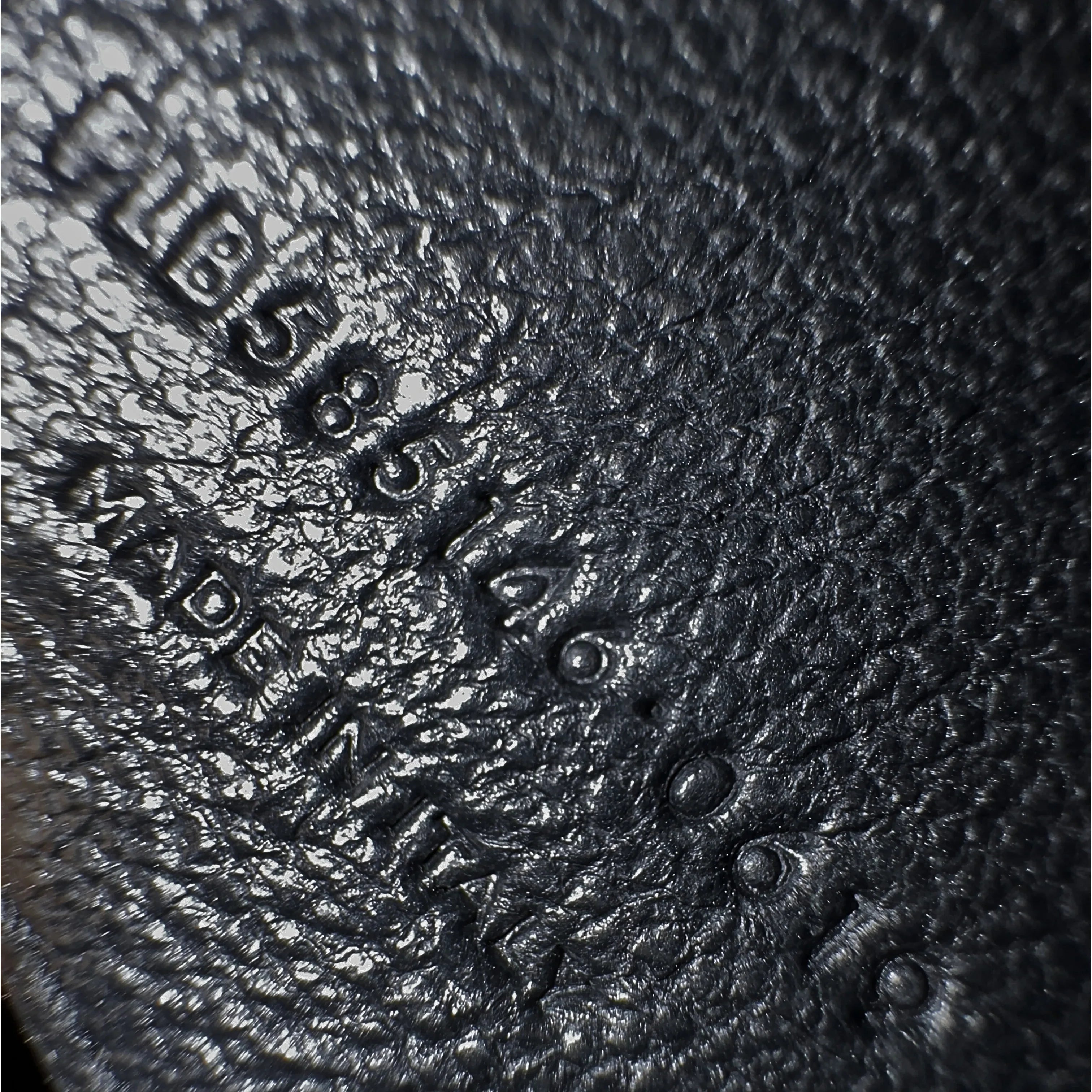 Yves Saint Laurent Patent Matelasse Vicky Vanity Crossbody Bag Black - Lost Designer