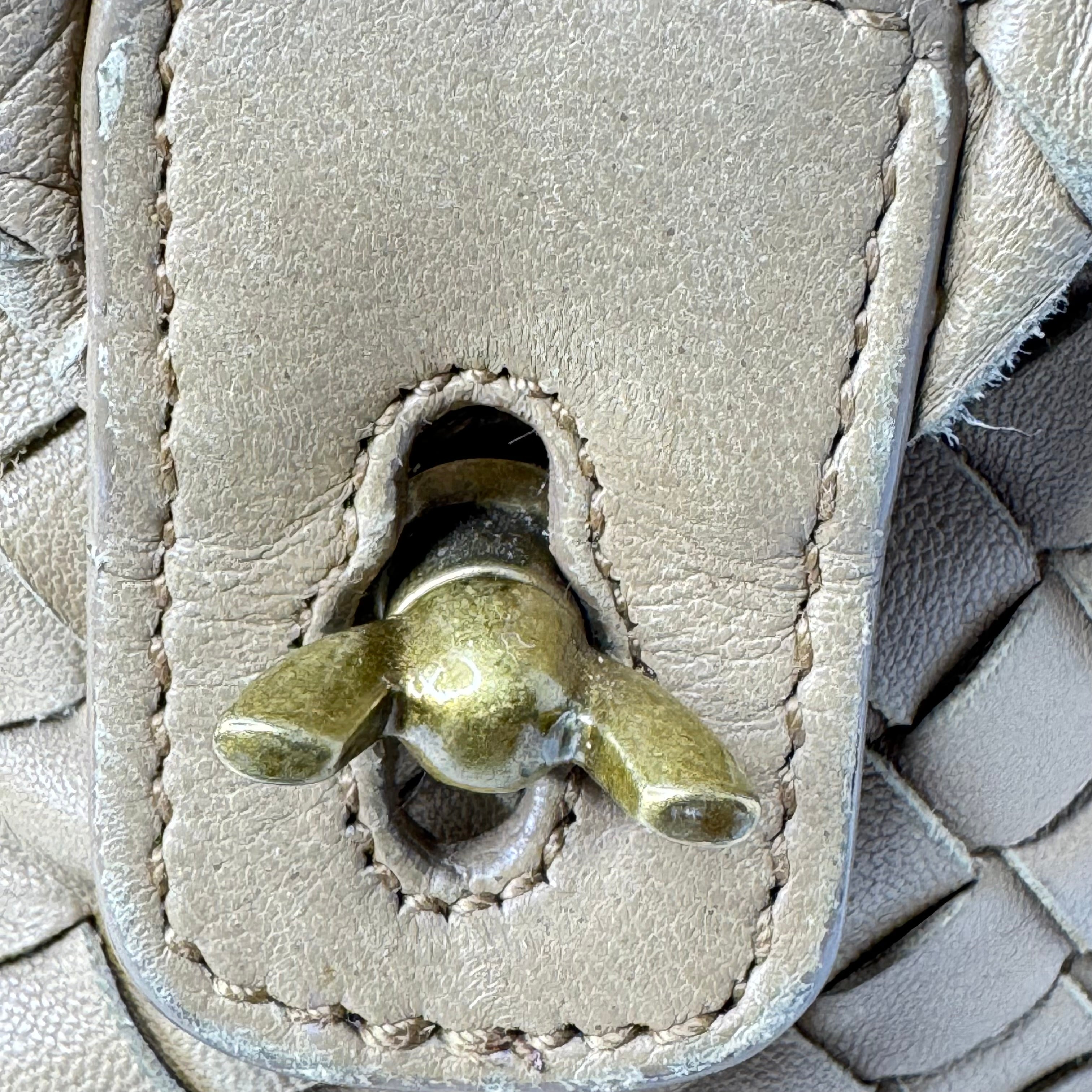 Bottega Veneta Nappa Intrecciato Padlock Montaigne Moutarde Beige Bag