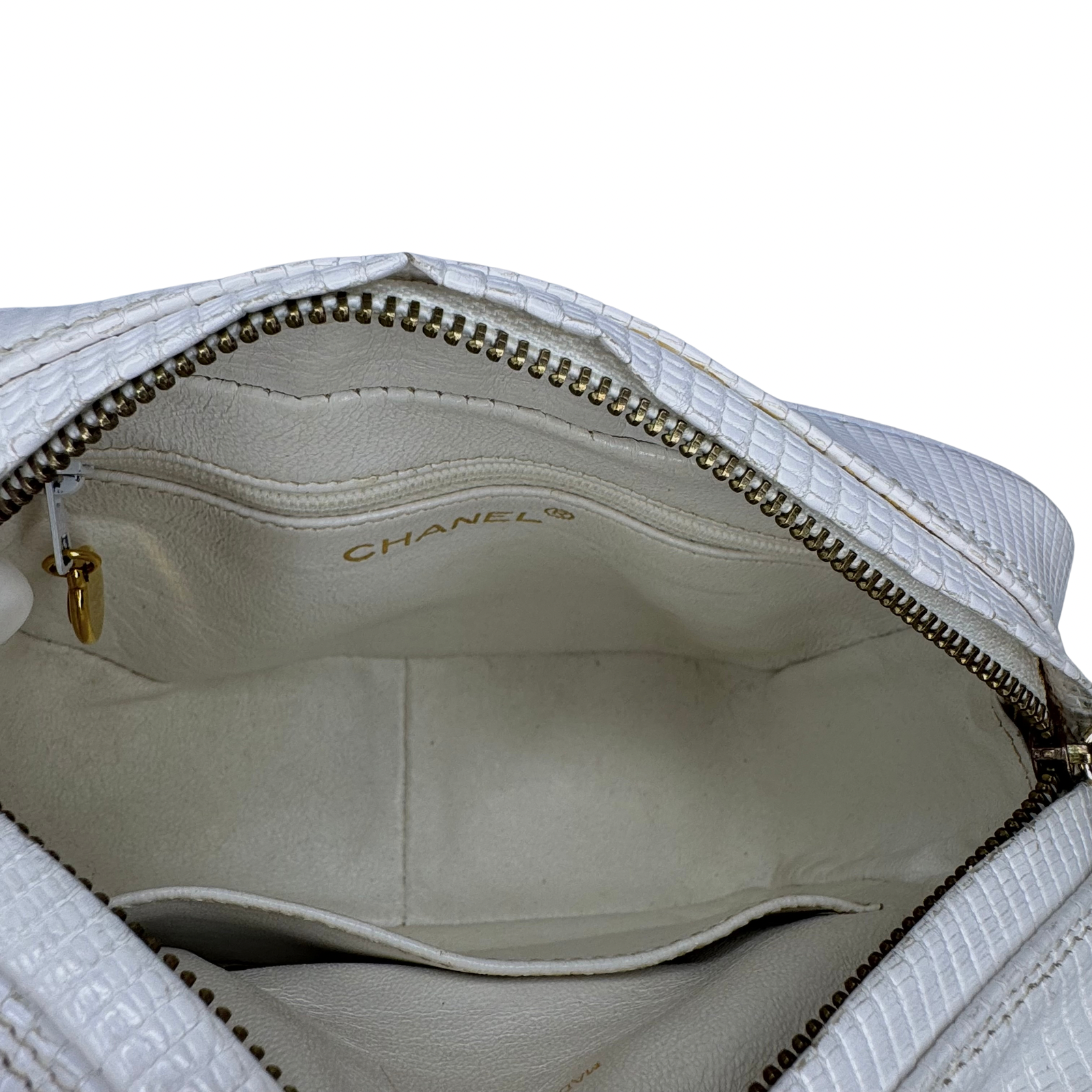 Chanel Vintage White Lizard Tassel Camera Crossbody Bag
