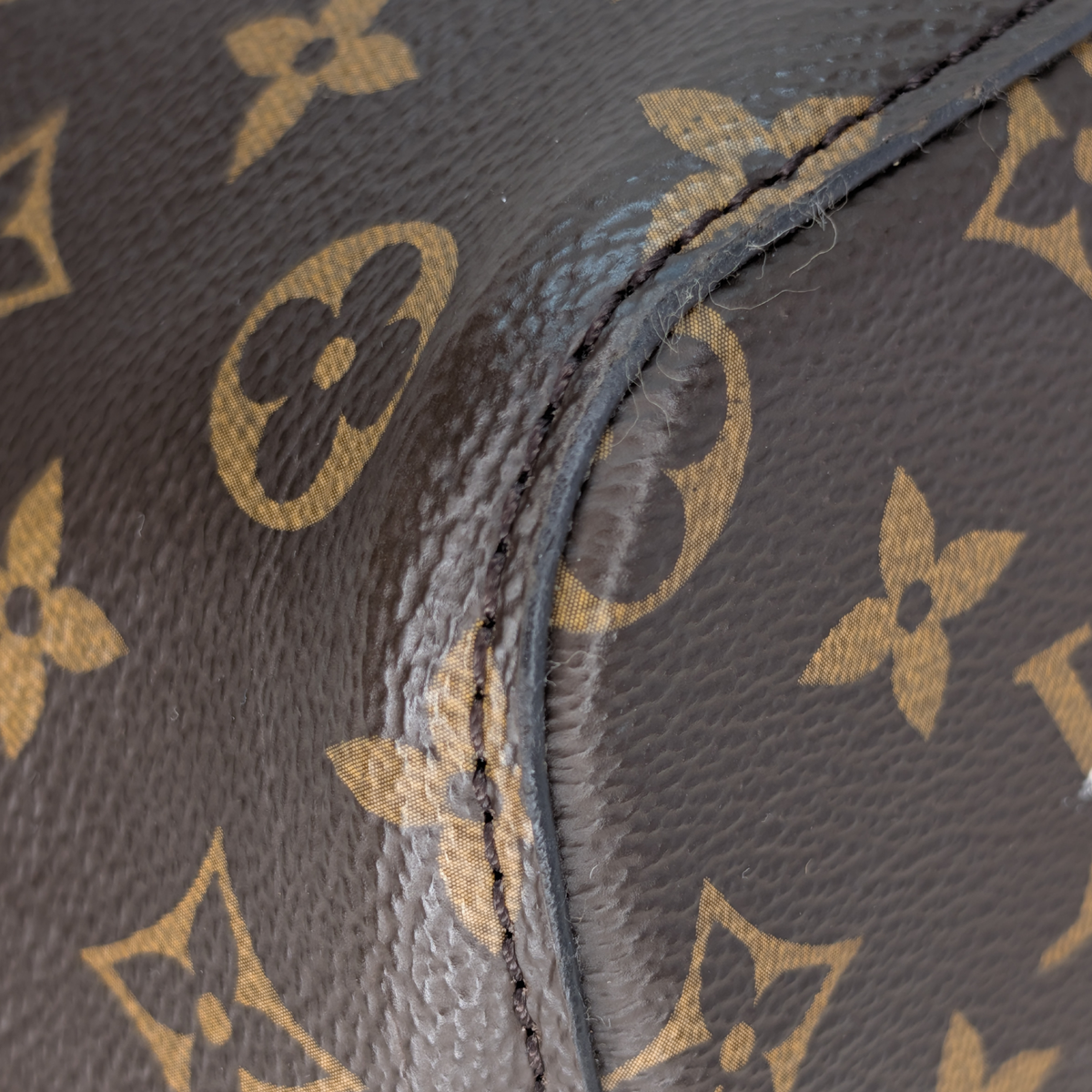 Louis Vuitton NéoNoé Bucket Bag
