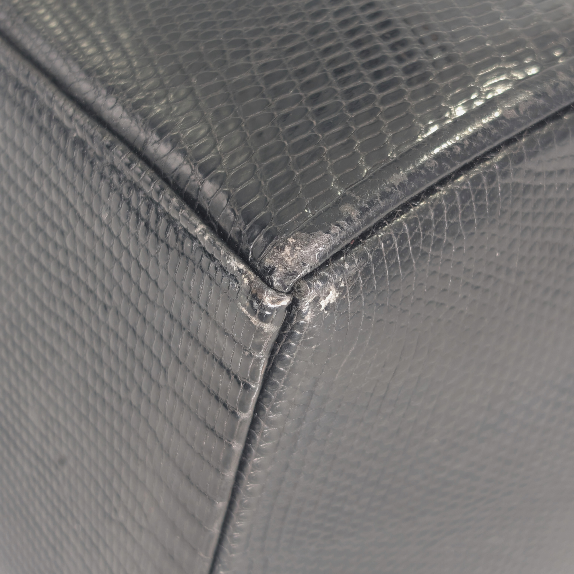 Saint Laurent Black Lizard Embossed Crossbody/Shoulder Bag