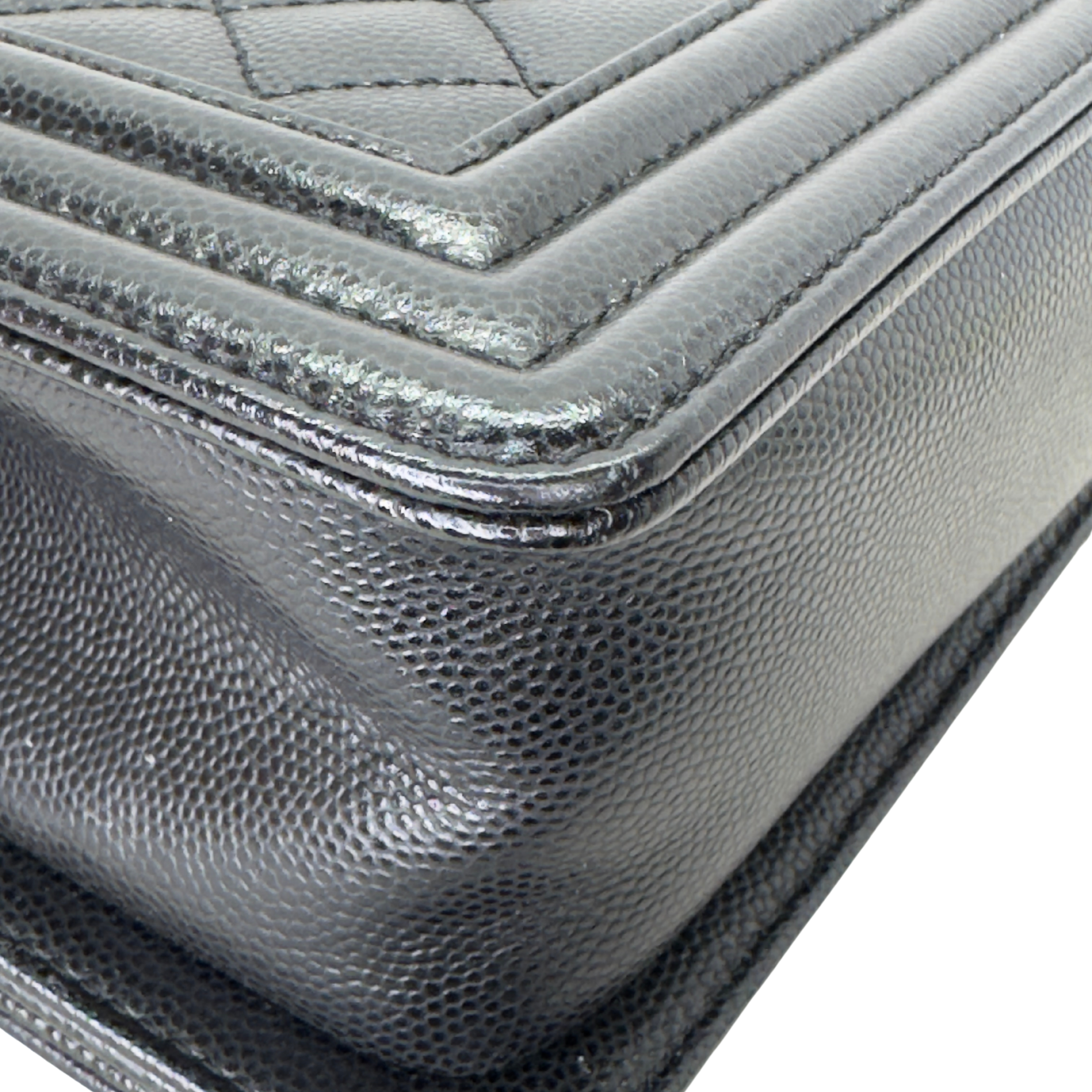 Chanel Smal Boy Bag Caviar Black GHW