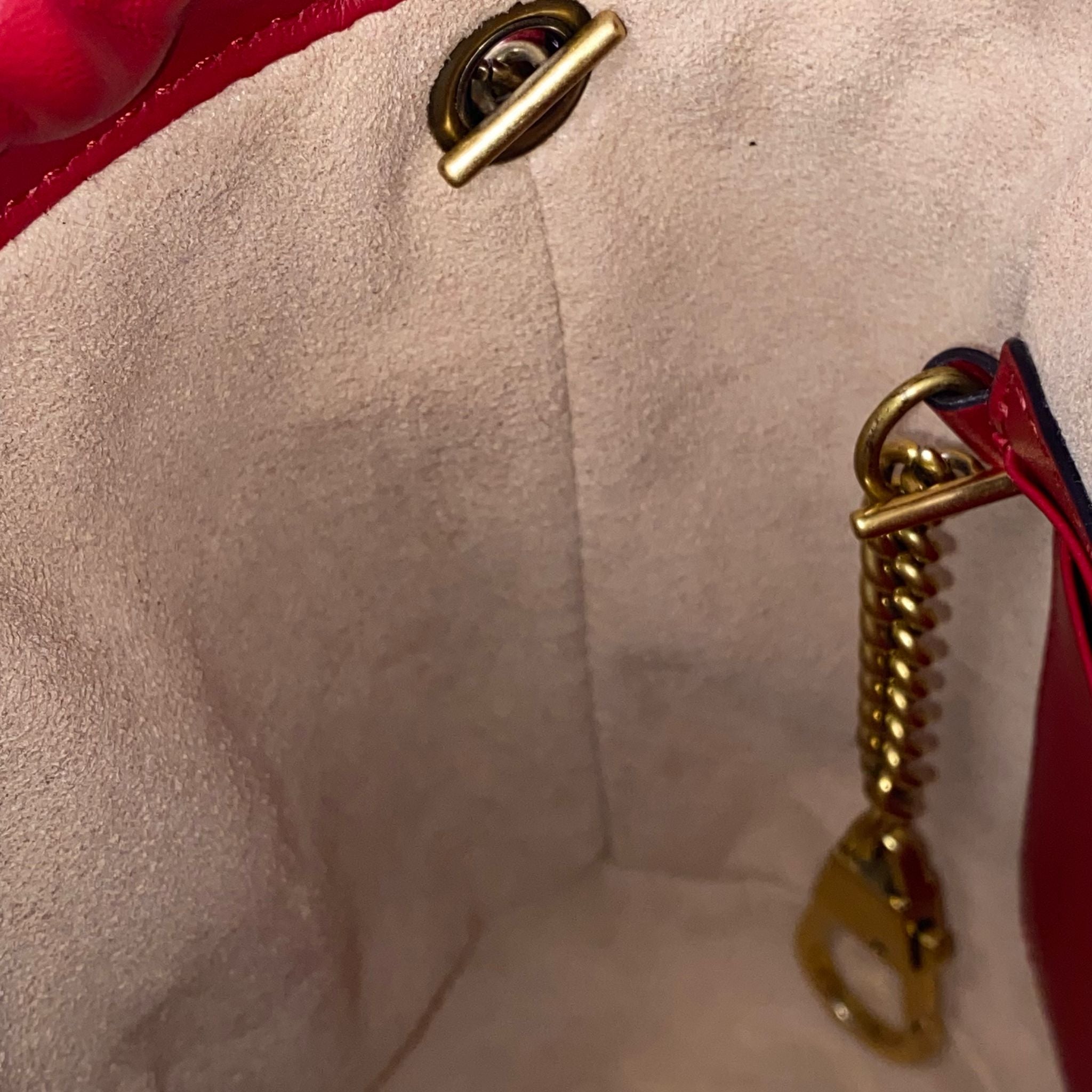 Gucci Calfskin Matelassé Mini GG Marmont Bucket Bag – Hibiscus Red