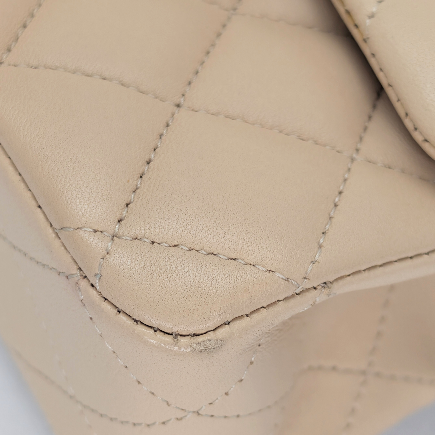 Chanel Double Flap Medium lambskin Bag Beige