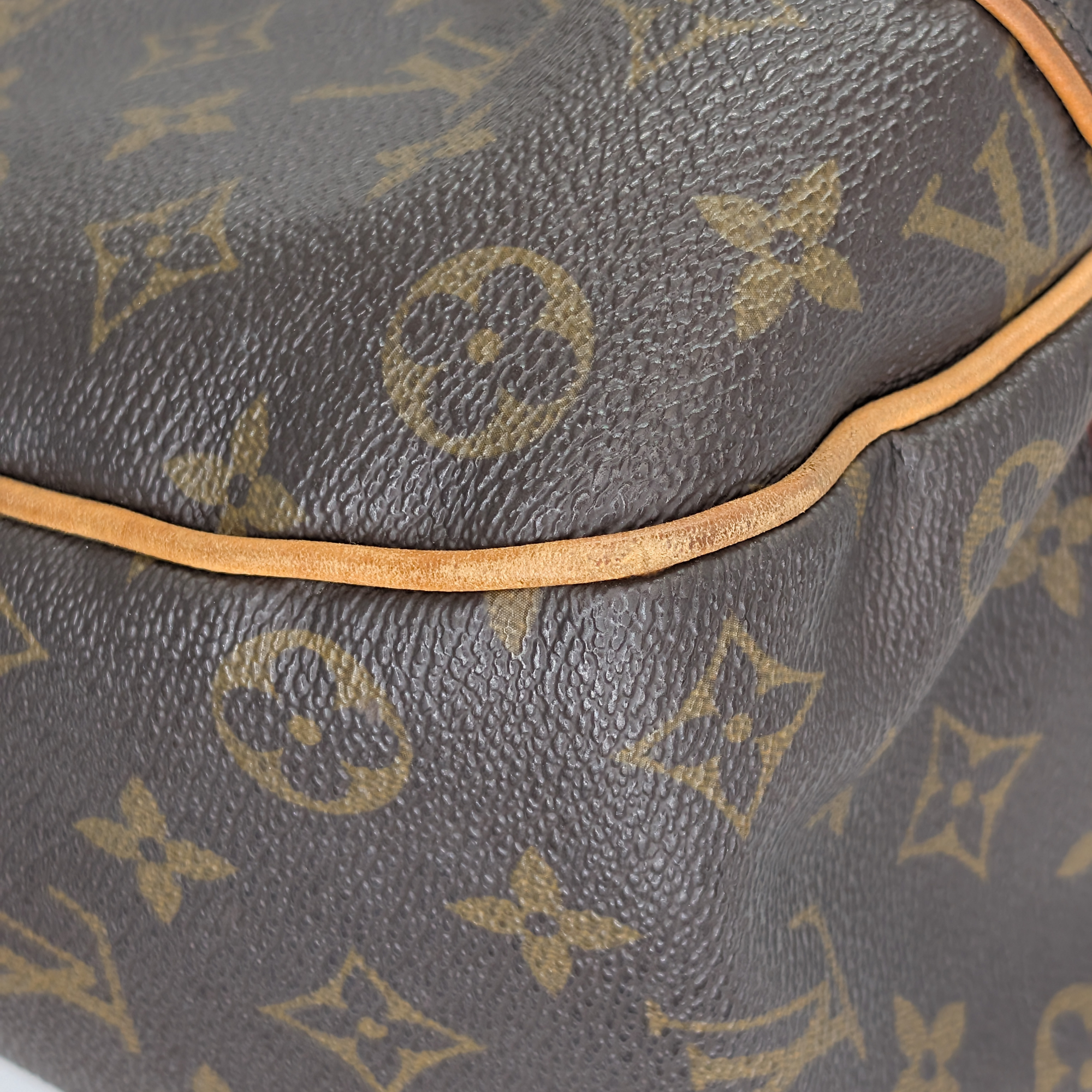 Louis Vuitton Galliera Monogram PM Shoulder Bag