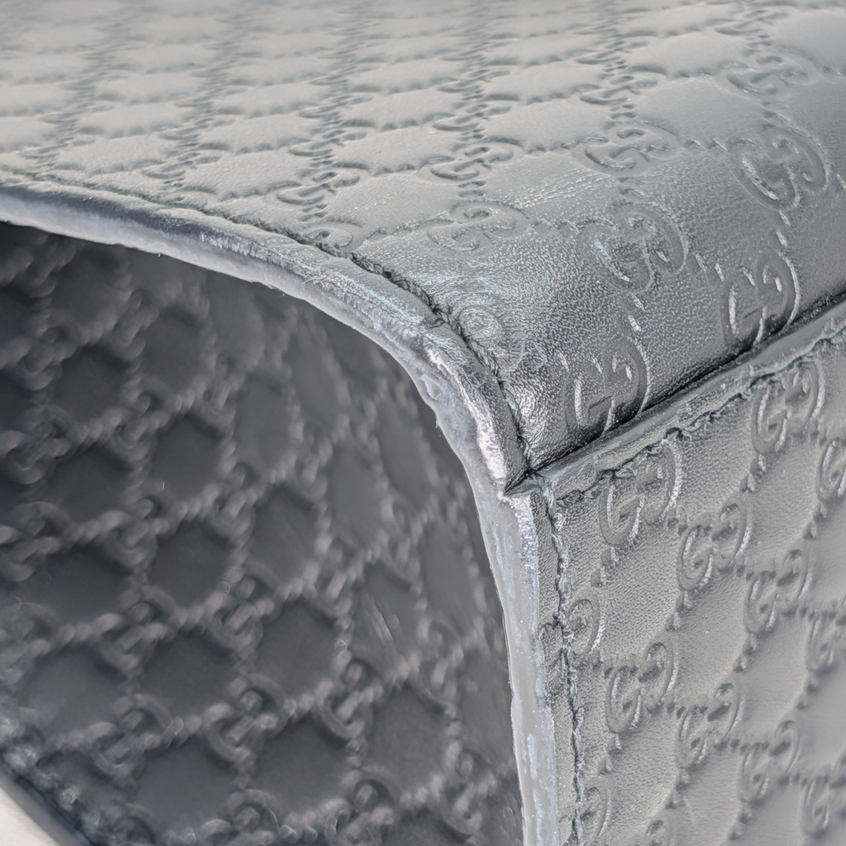 Gucci Microguccissima Medium Emily Shoulder Bag
