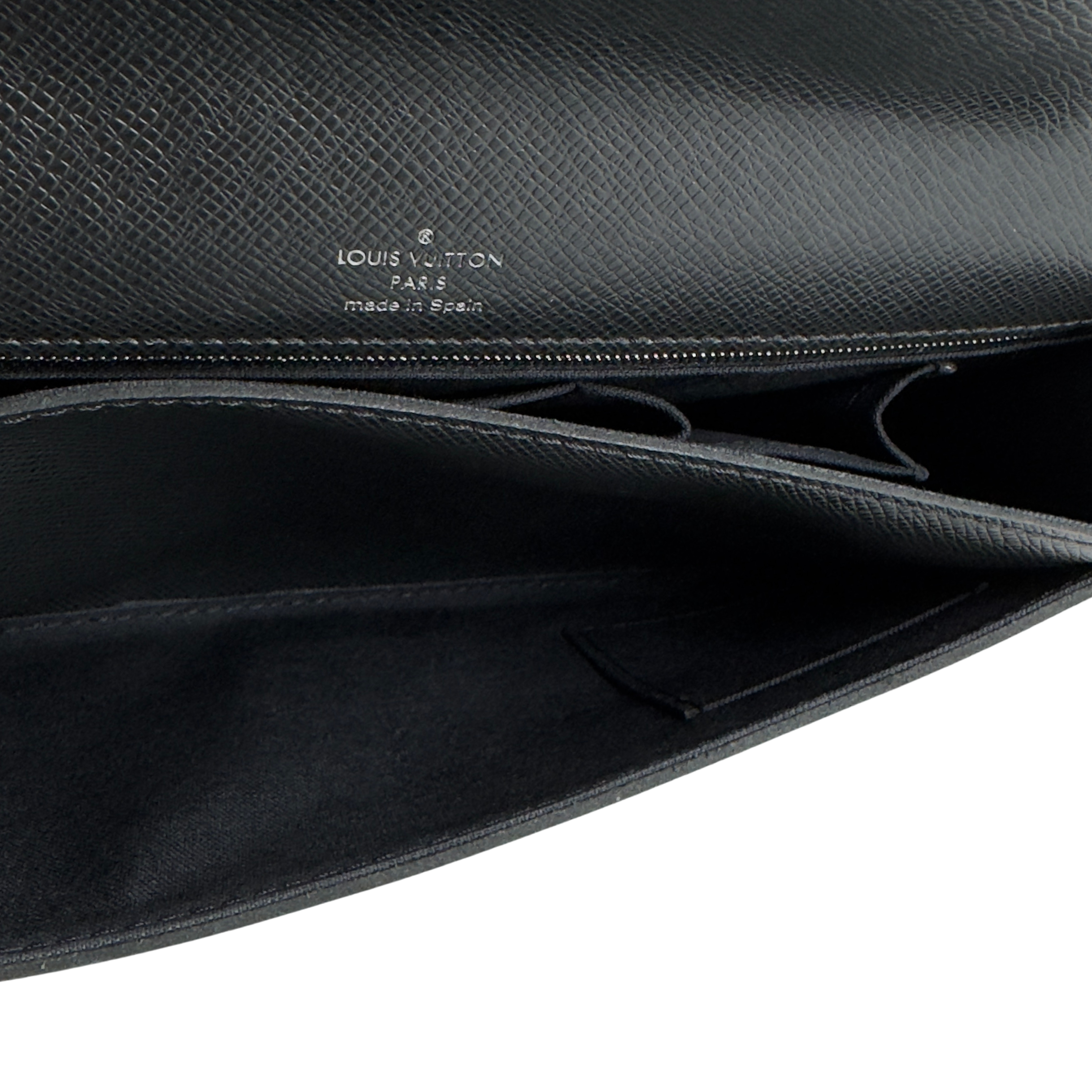 Louis Vuitton Taiga Pochette Belaia Ardoise Clutch Bag Black