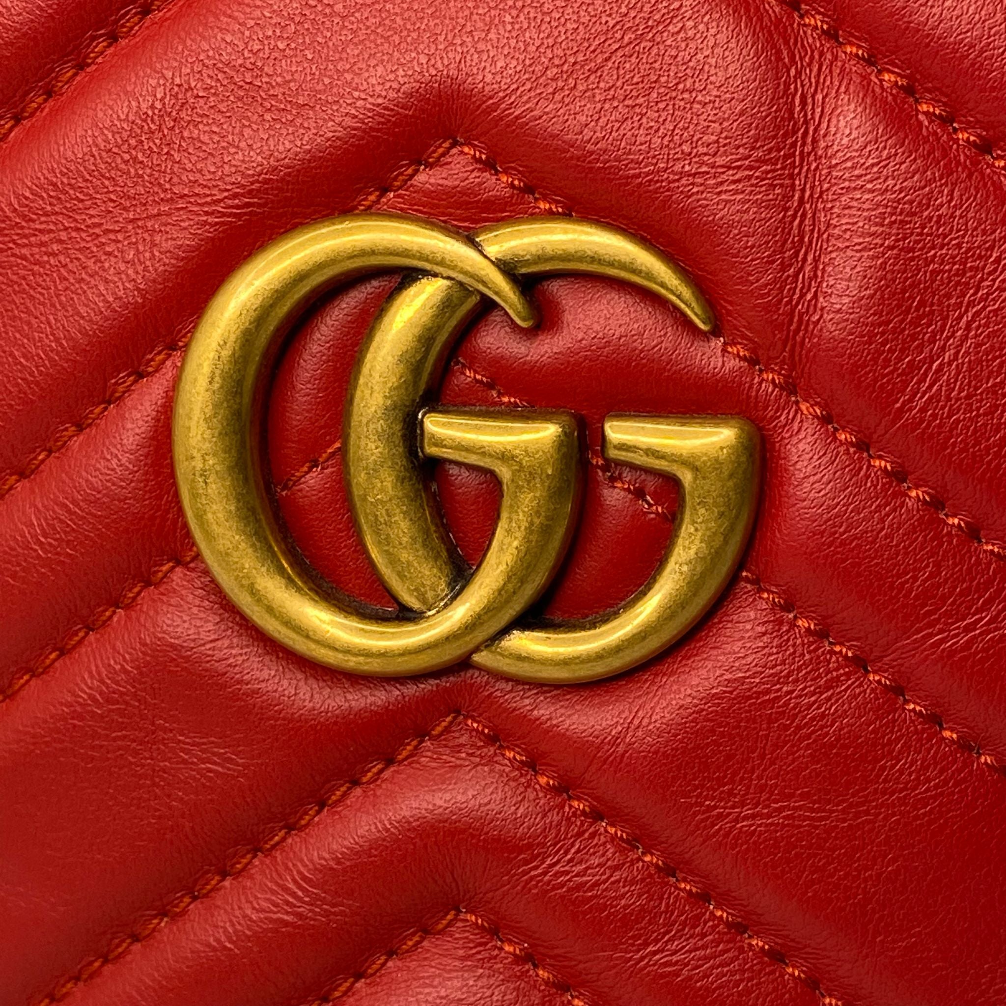 Gucci Calfskin Matelassé Mini GG Marmont Bucket Bag – Hibiscus Red