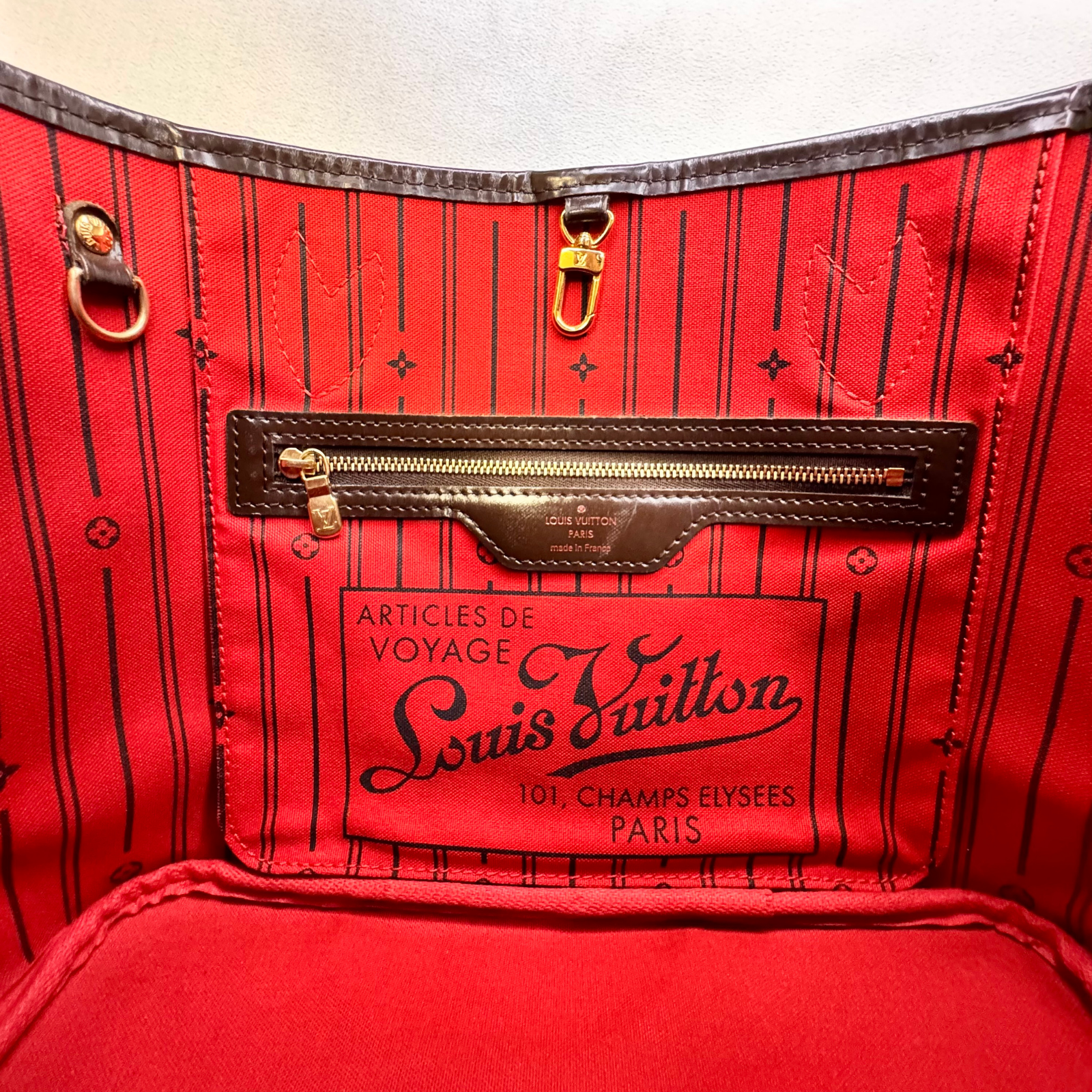 Louis Vuitton Damier Neverfull Petit Modèle Bag