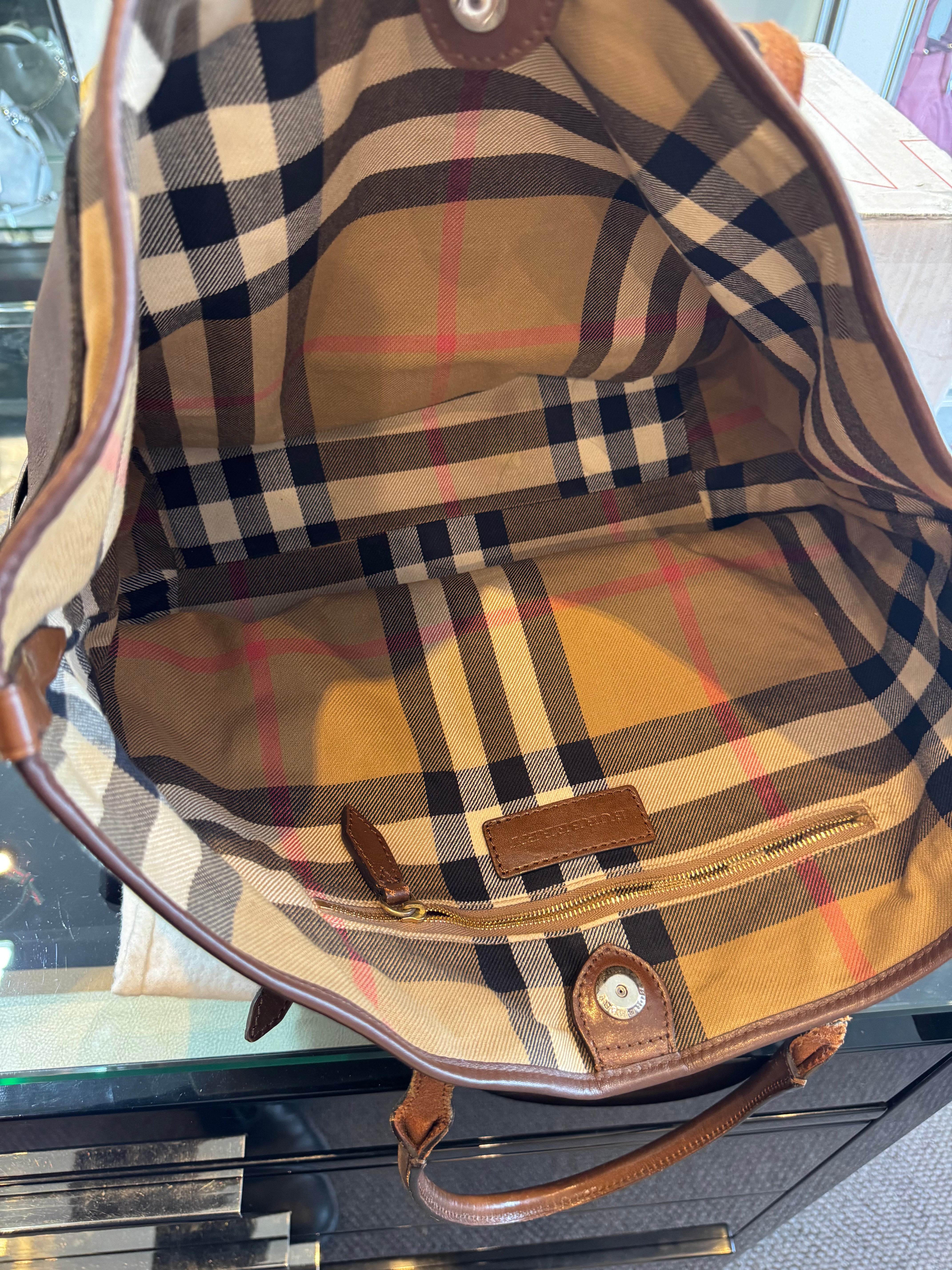 Burberry Tote Deal Of the Day