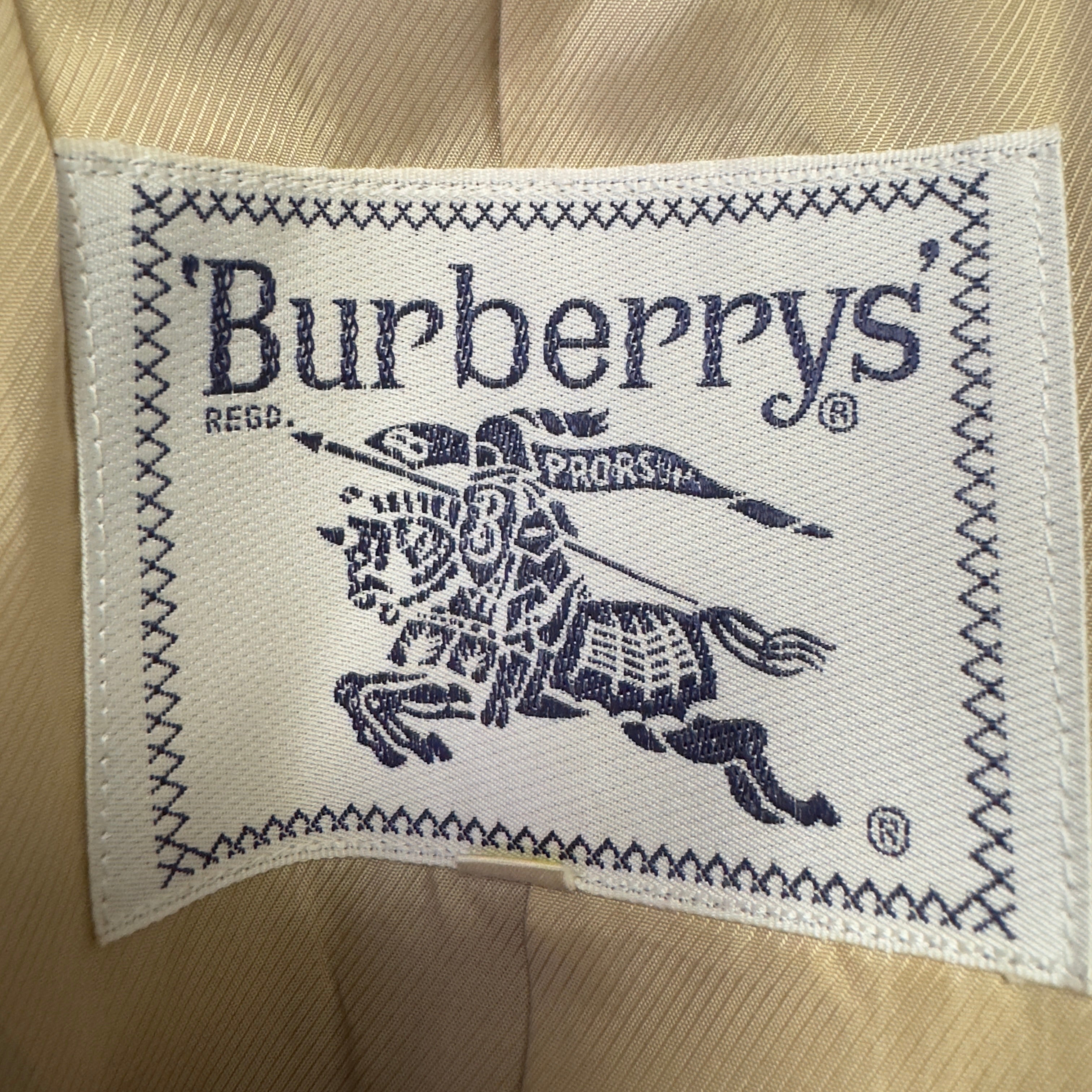Burberry Coat Wool Beige Medium