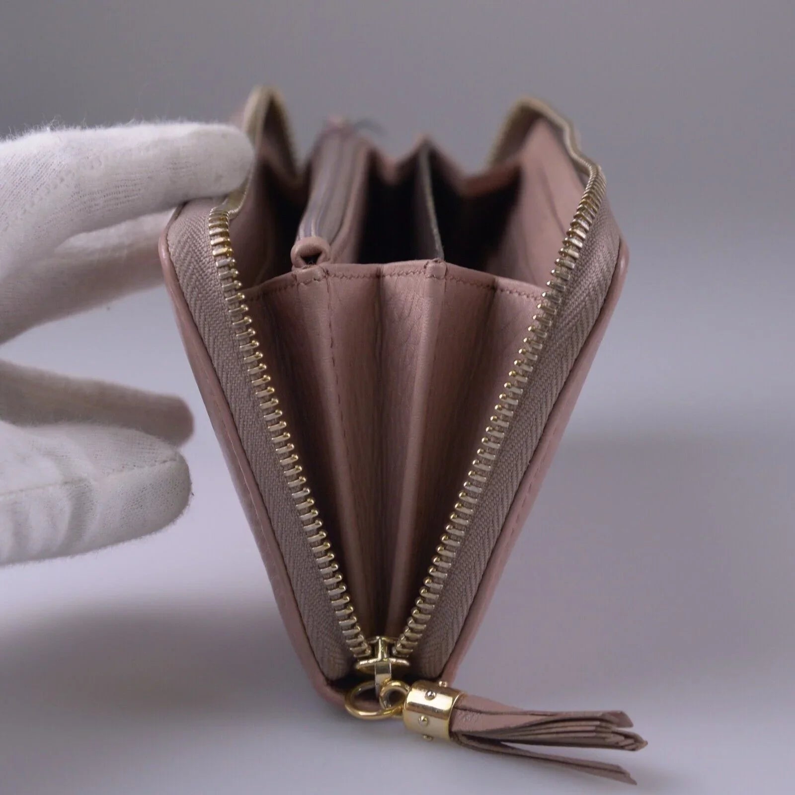 Gucci Soho Pebbled Calfskin Zip Around Long Wallet Pink
