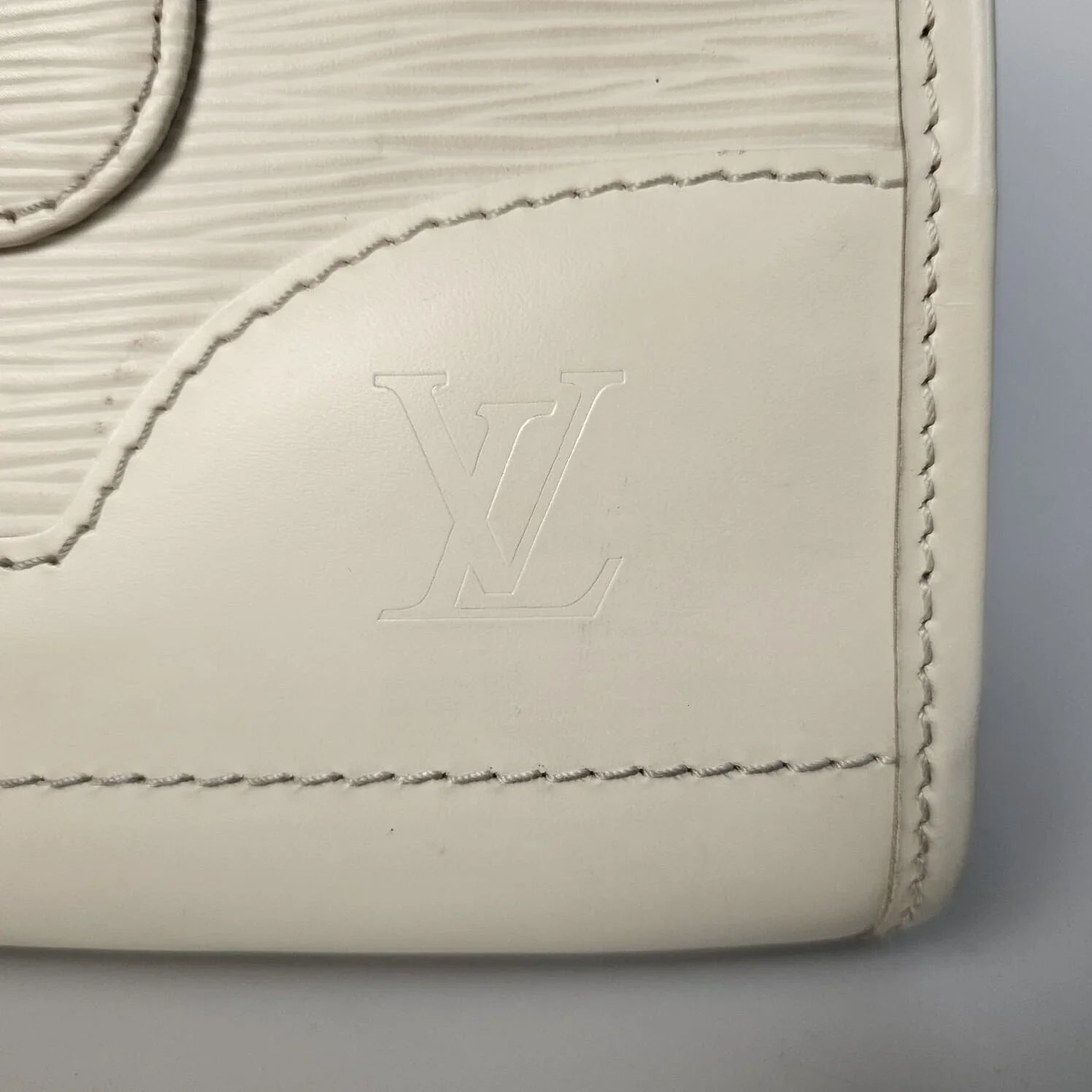 Louis Vuitton Madeleine Epi GM Bag White