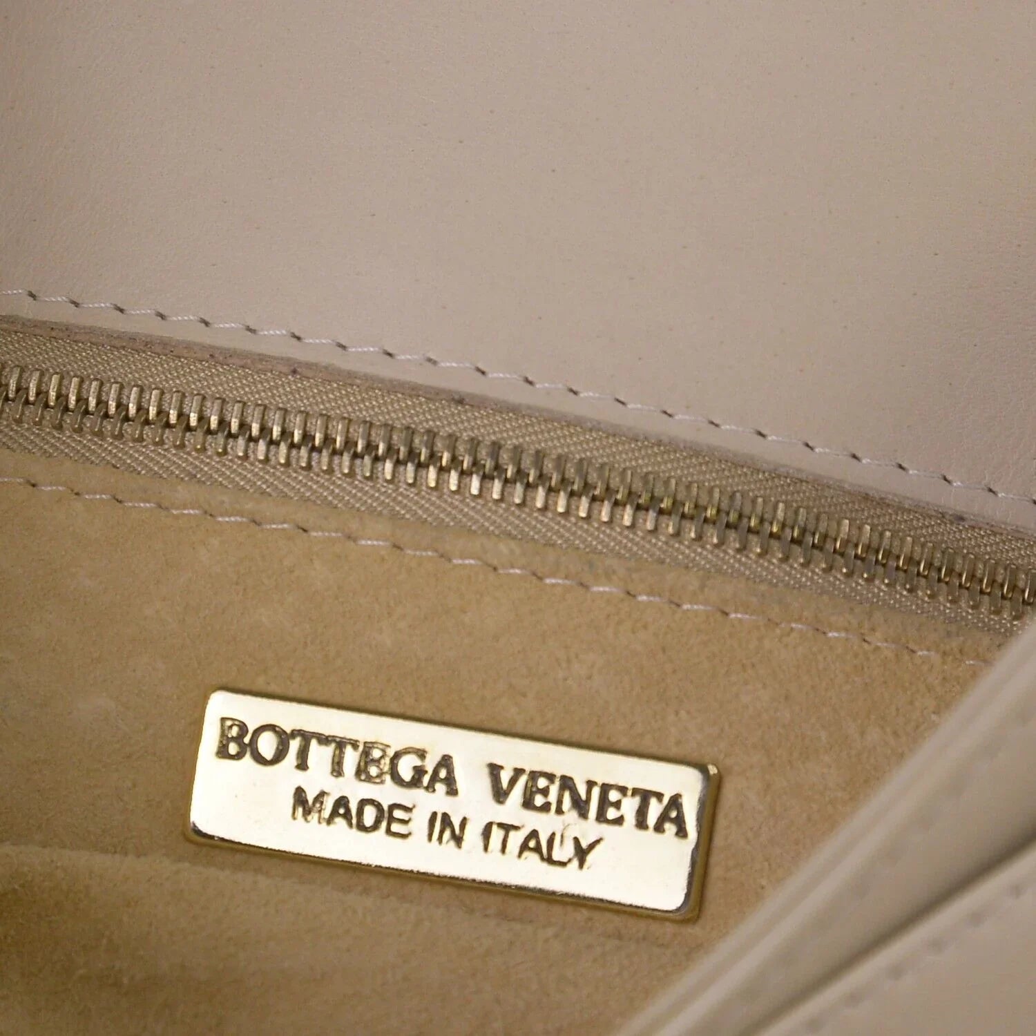 Bottega Veneta Intrecciato Nappa Shoulder Bag Leather Ivory