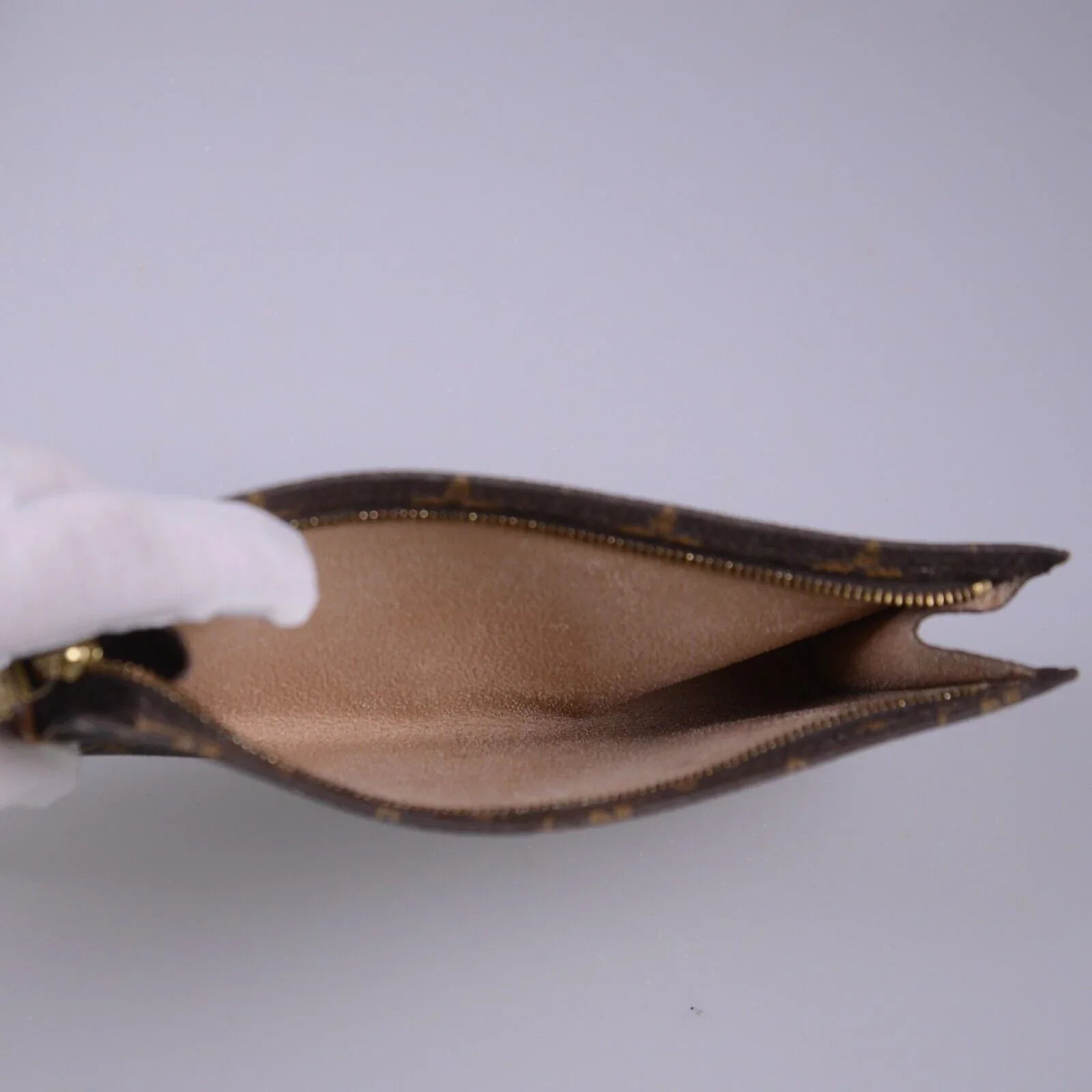 Louis Vuitton Bucket GM Monogram Tote Bag With Pouch - Lost Designer