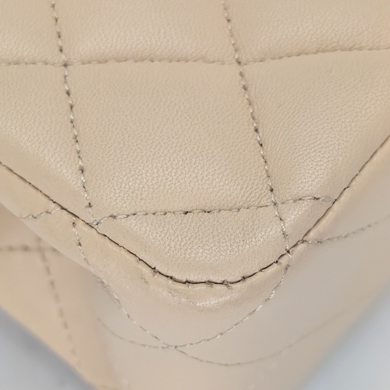 Chanel Double Flap Medium lambskin Bag Beige