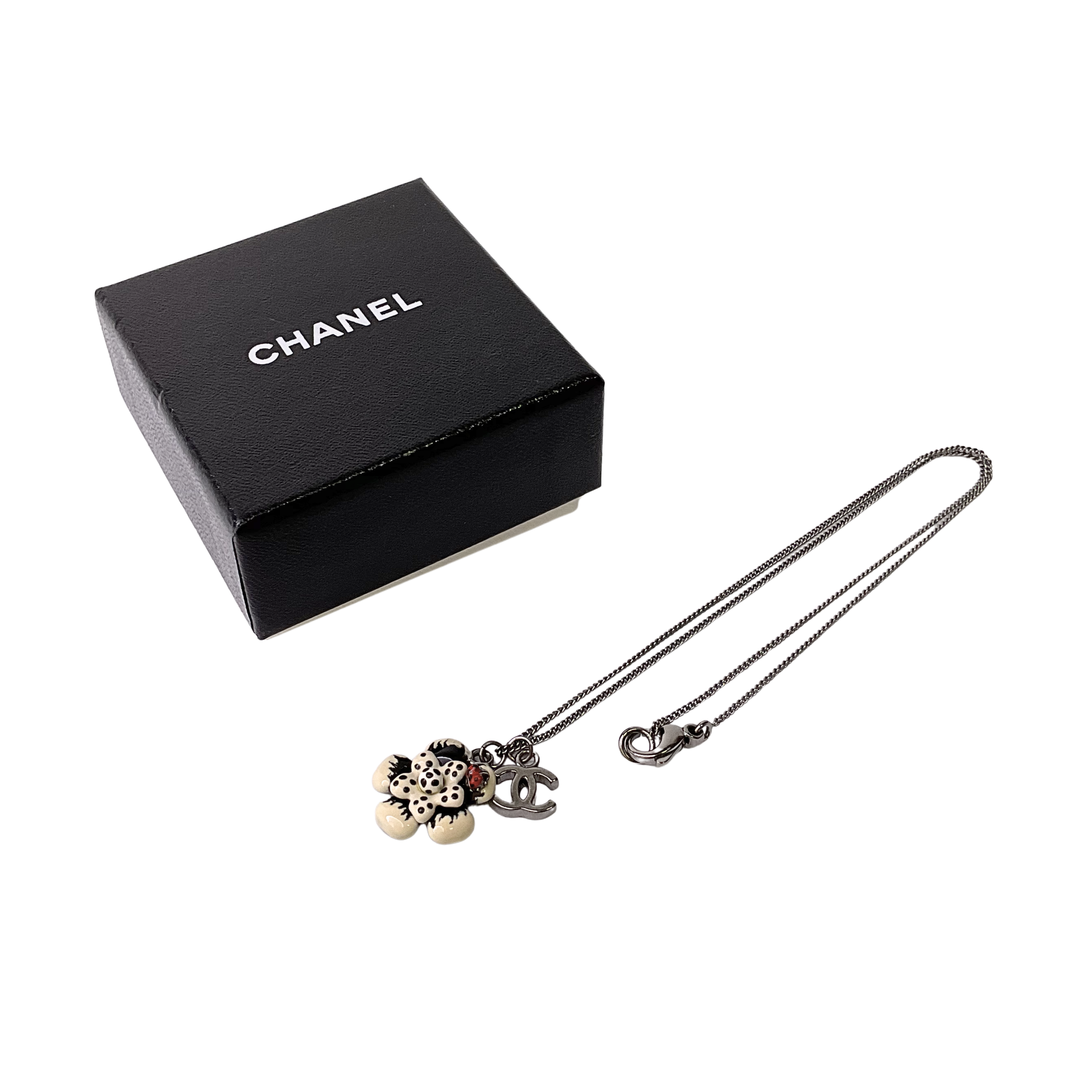 Chanel LadyBug Flower Necklace CC Logo