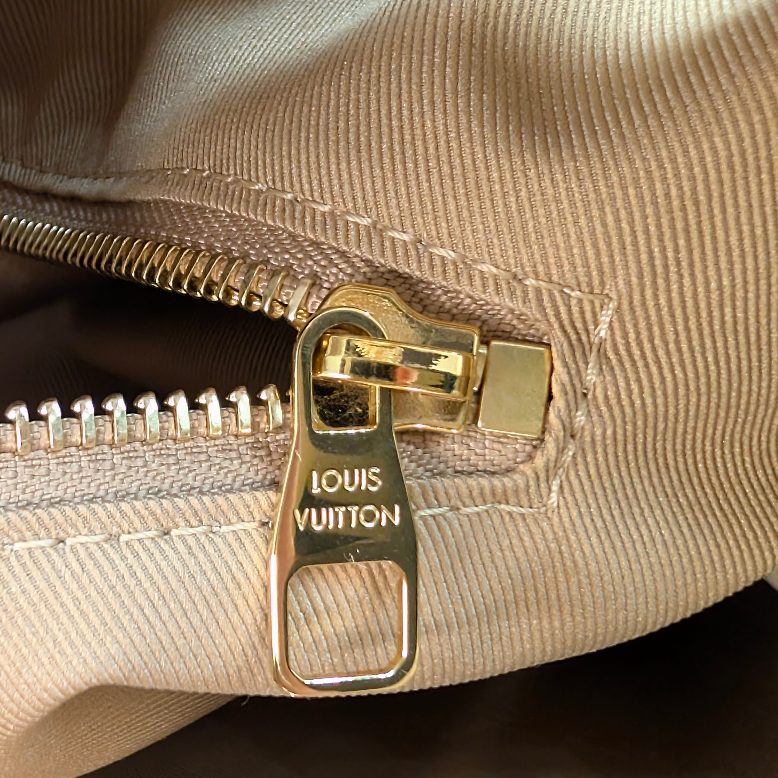 Louis Vuitton Graceful MM Monogram
