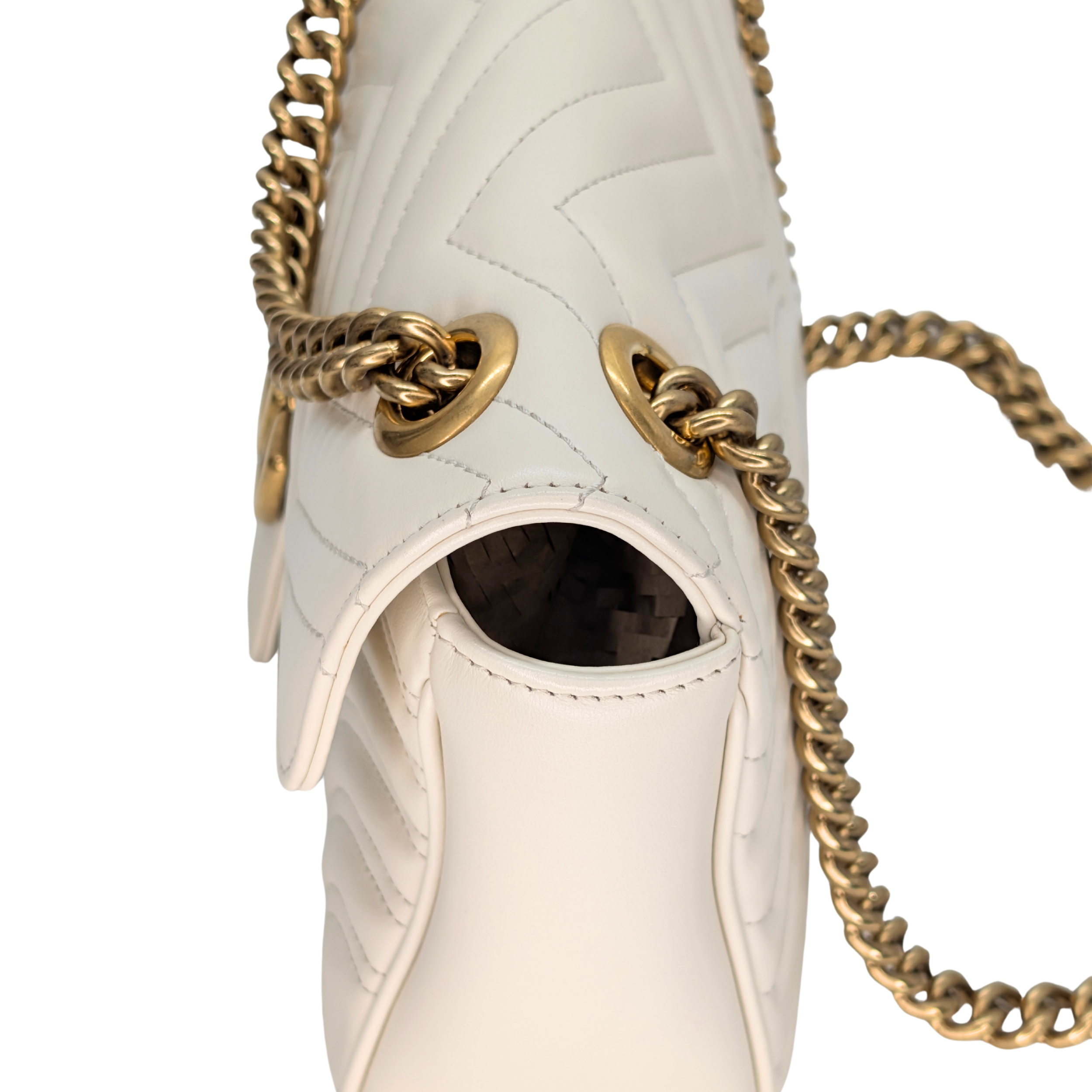Gucci GG Marmont Matelasse Medium Shoulder Bag White