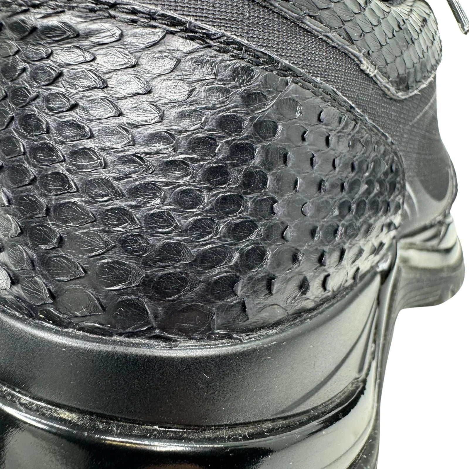 Louis Vuitton Run Away Pulse Sneakers Black - Lost Designer