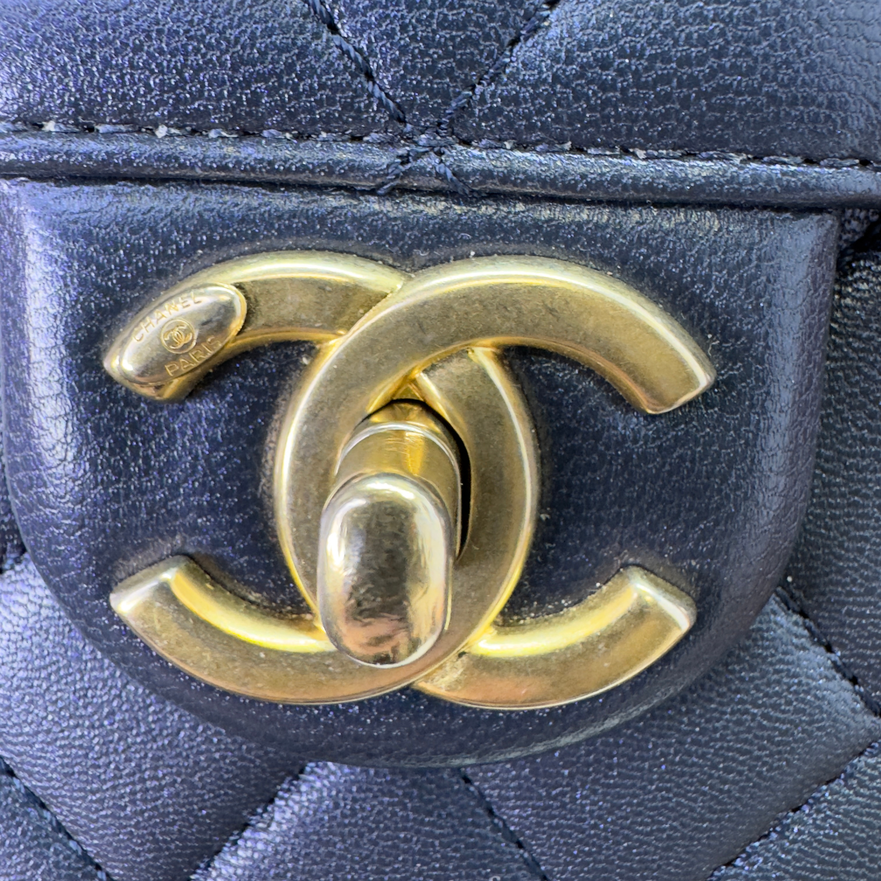 Chanel Iridescent Chic Pearls Lambskin Crossbody Bag Navy Blue