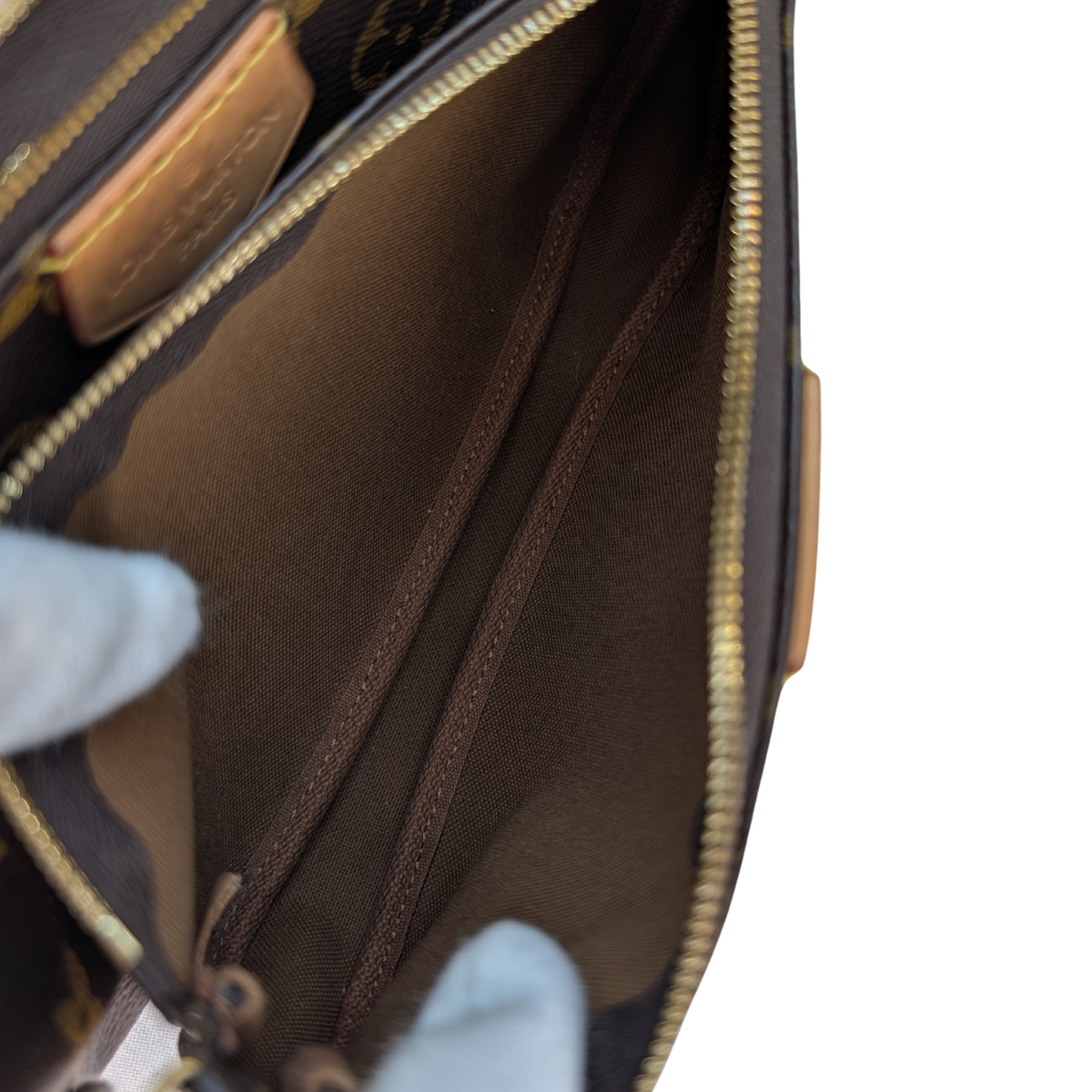 Louis Vuitton Multi Pochette Accessoires Monogram Bag
