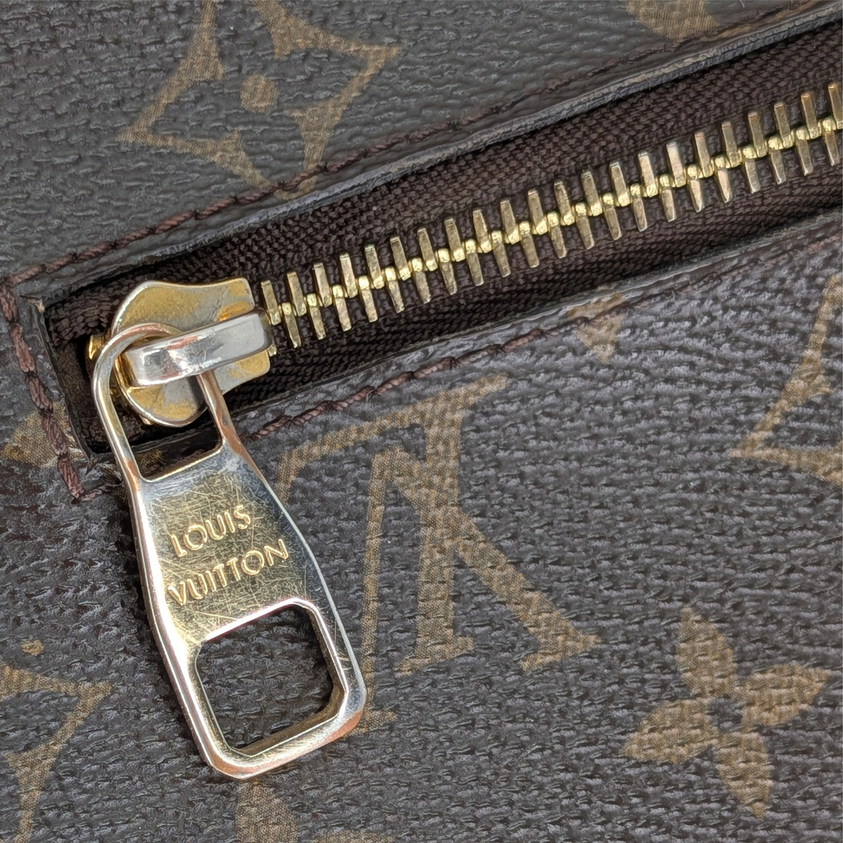 Louis Vuitton Pochette Metis Monogram Bag