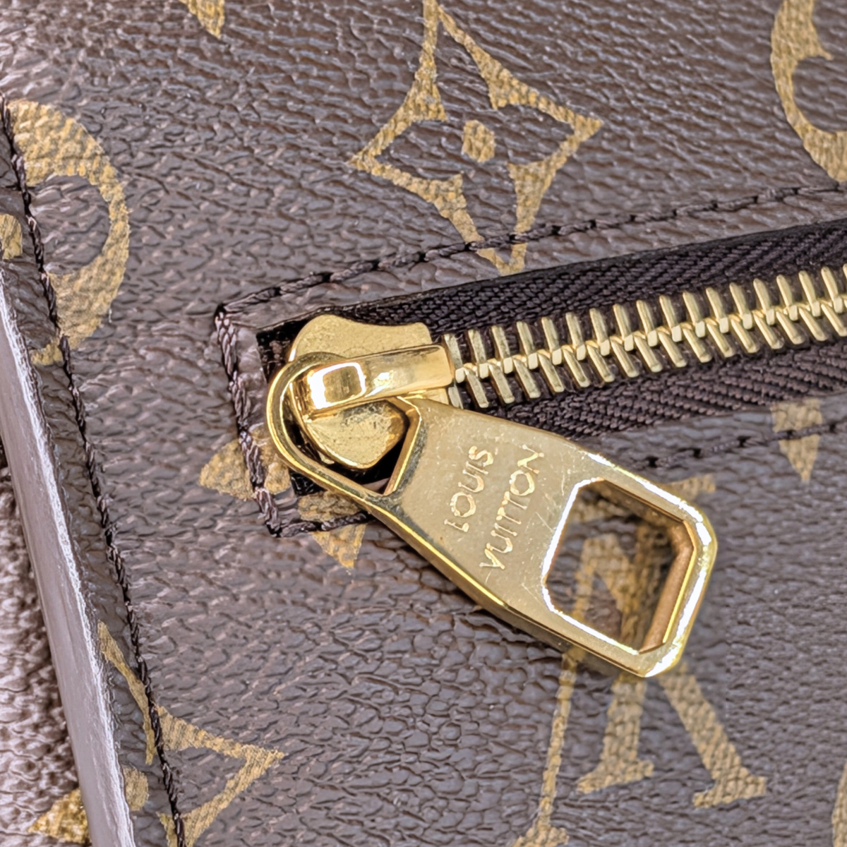 Louis Vuitton Pochette Métis Monogram