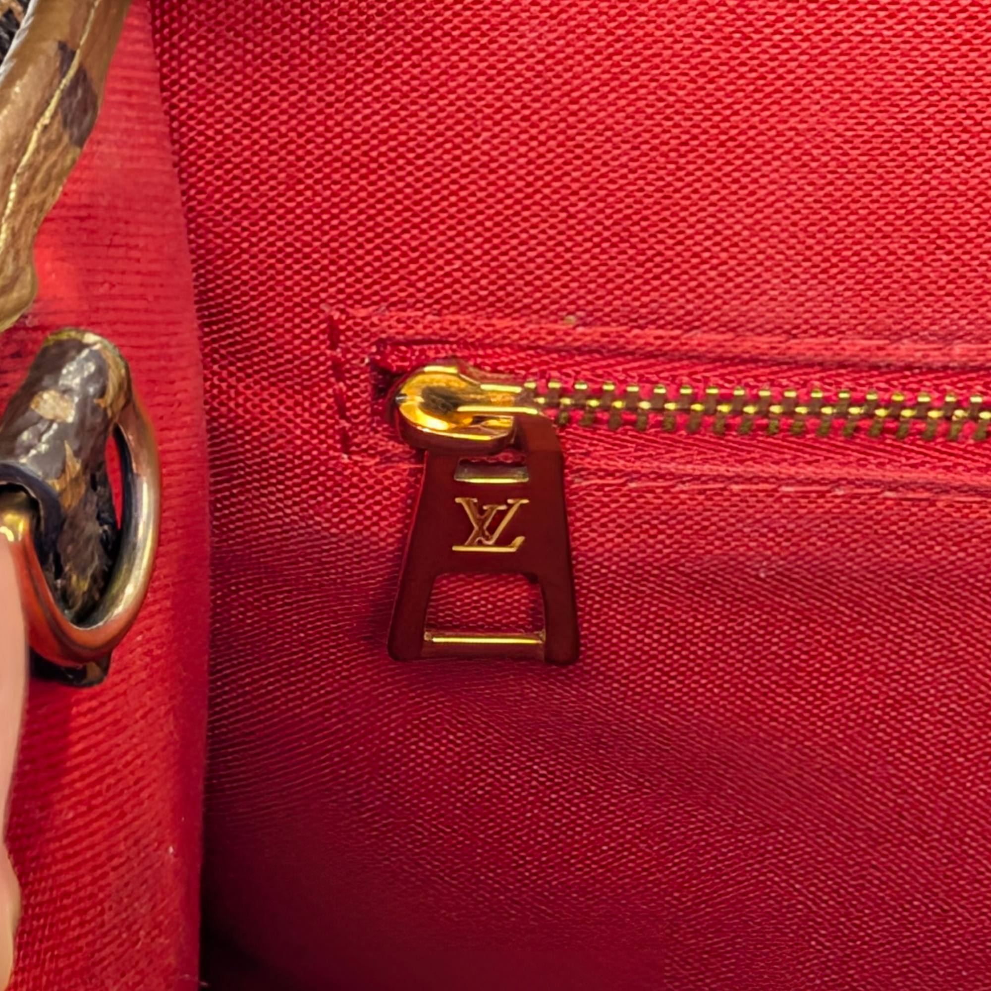 Louis Vuitton OnTheGo PM Monogram Handbag Brown