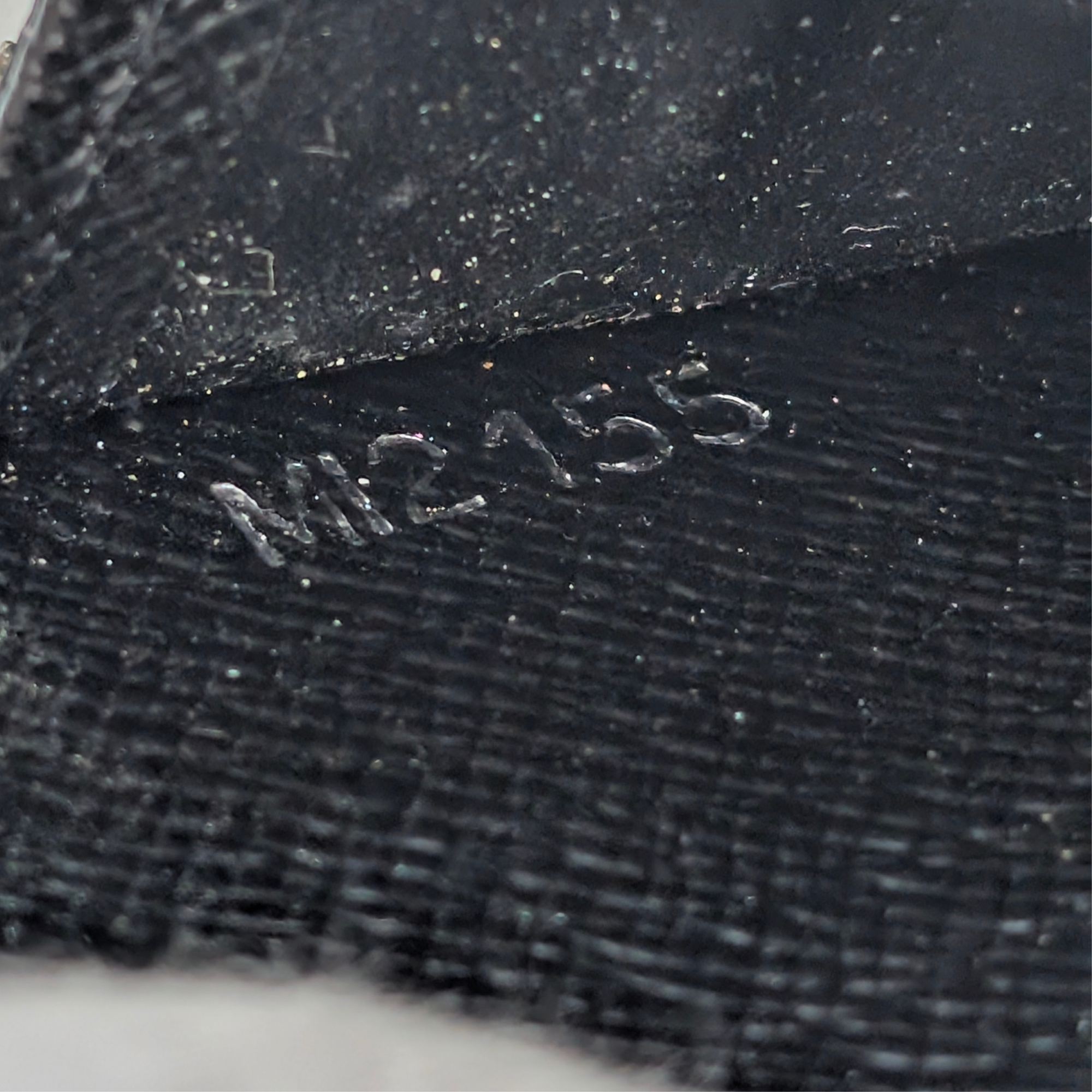 Louis Vuitton Zippy Epi Long Wallet Black