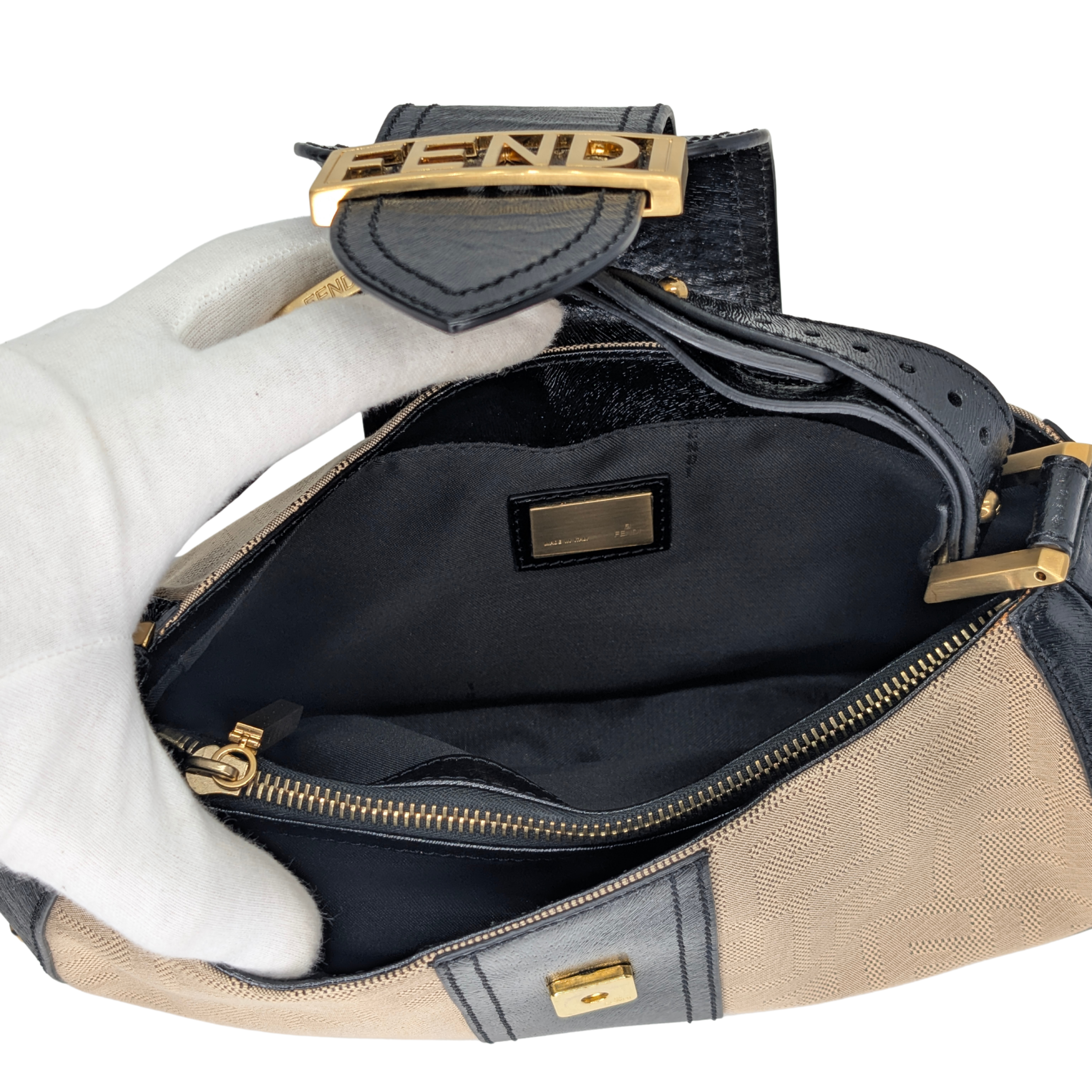 Fendi Logo Flap Baguette Bag Beige X Black