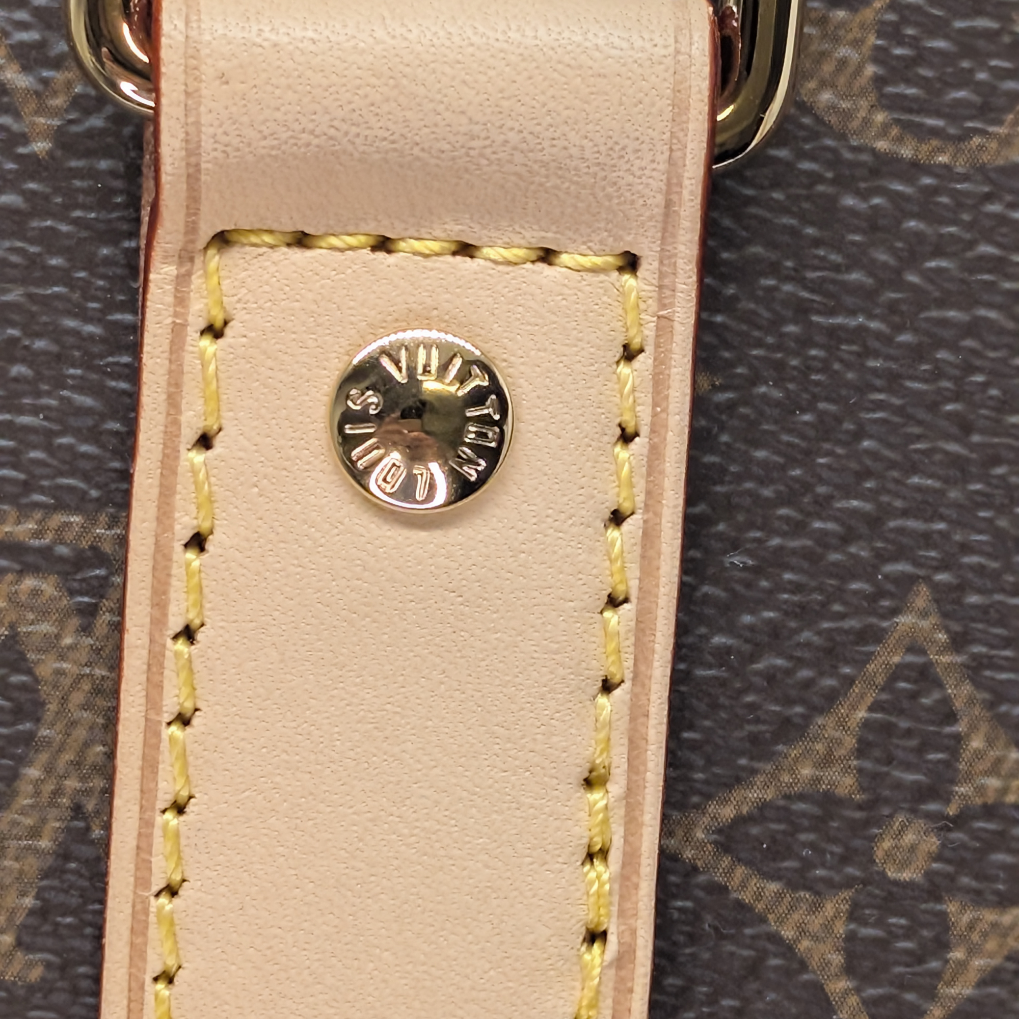 Louis Vuitton 45 Bandouliére Bag