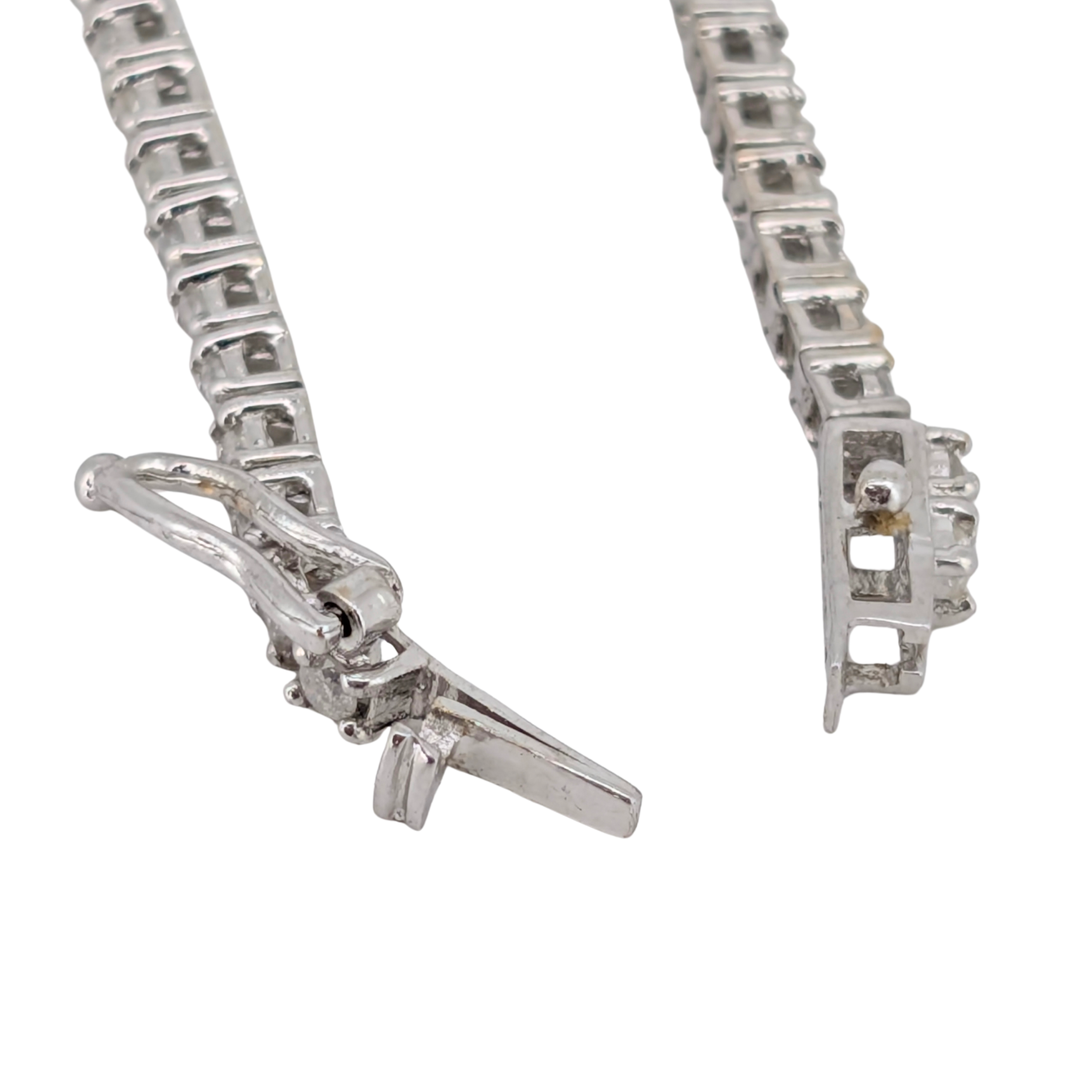 2.00Ct Natural Diamond Tennis Bracelet In 18K White Gold