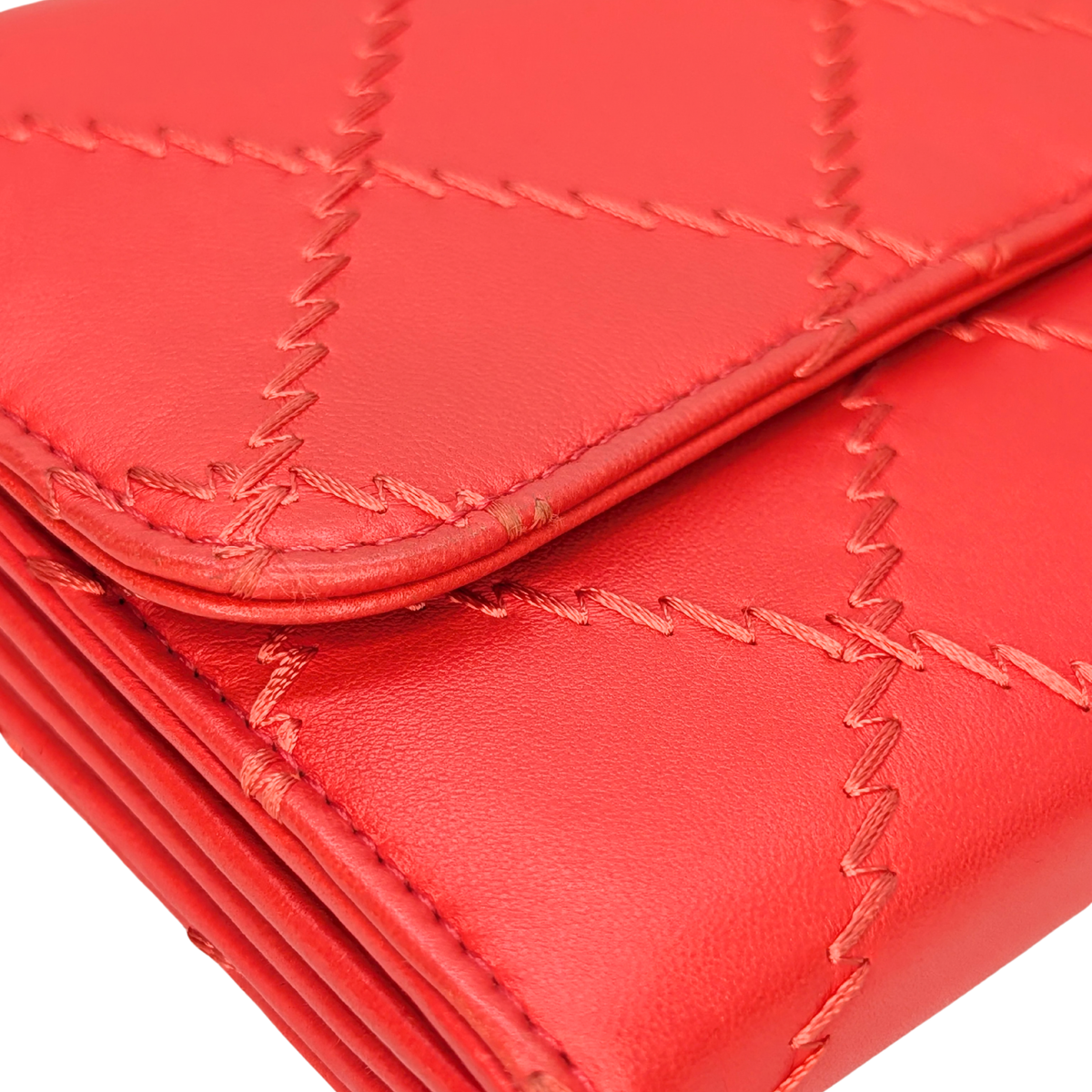 Chanel CC Quilted Lambskin Ultimate Stitch Flap Wallet On Chain Red