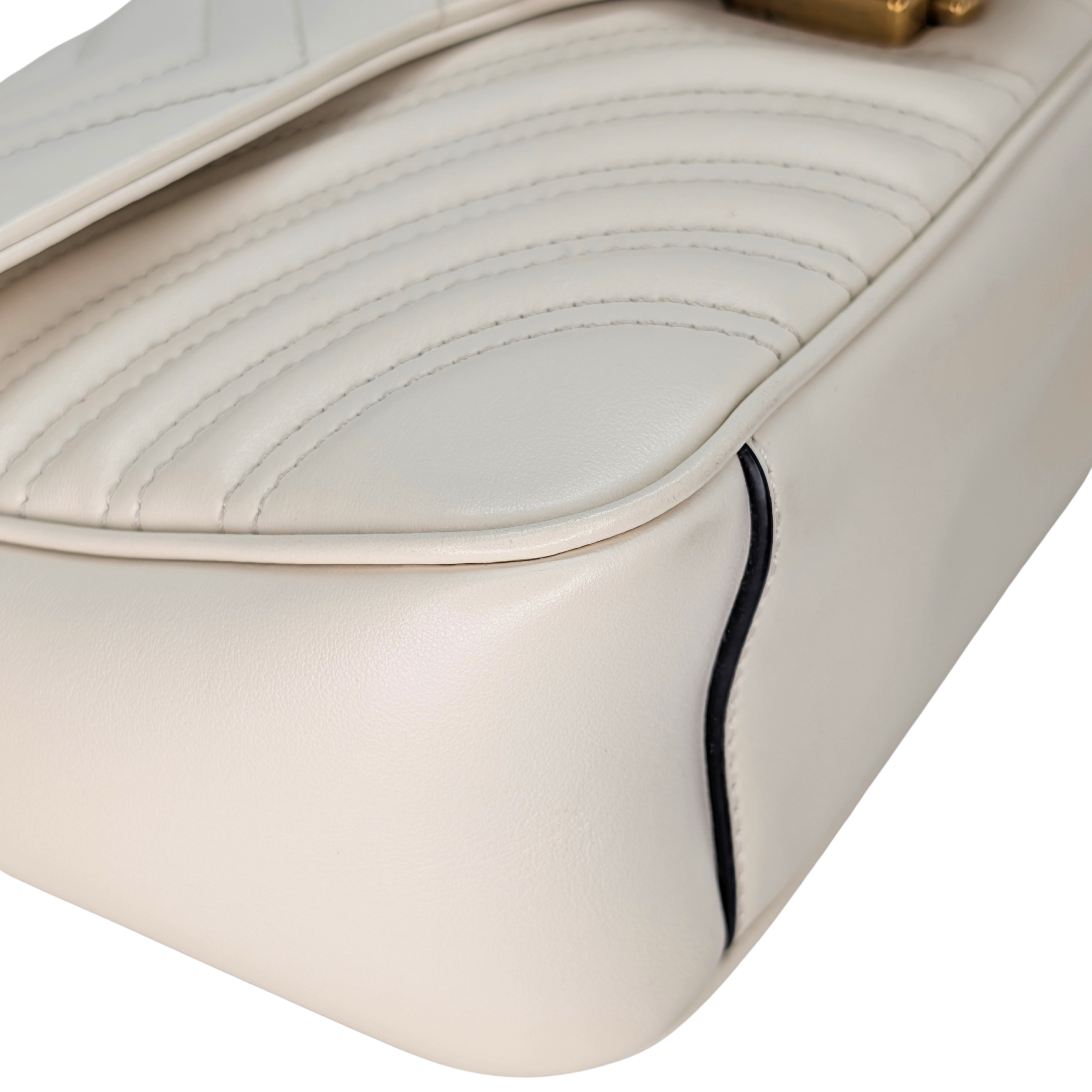 Gucci GG Marmont Matelasse Medium Shoulder Bag White