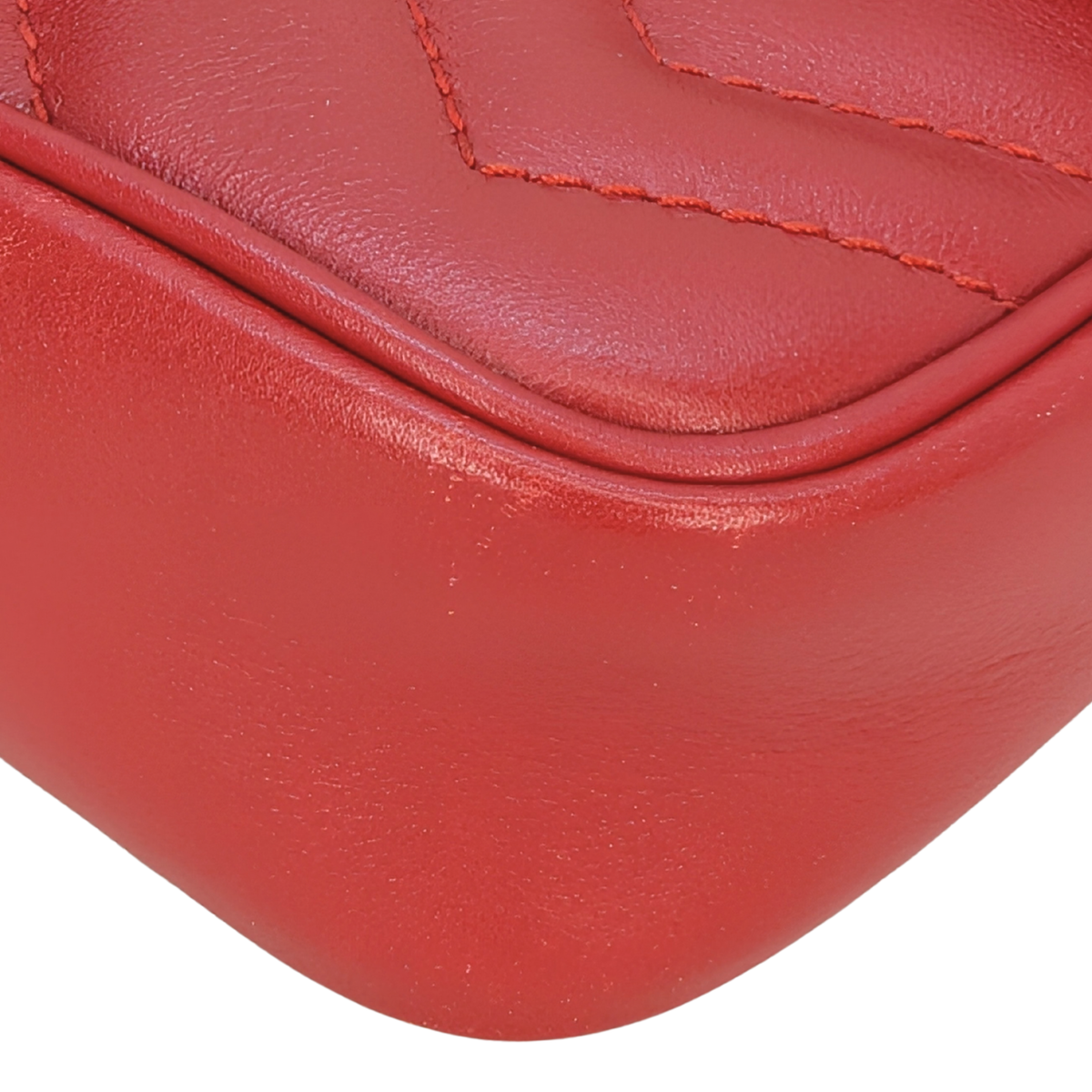 Gucci GG Marmont Mini Shoulder Bag Red