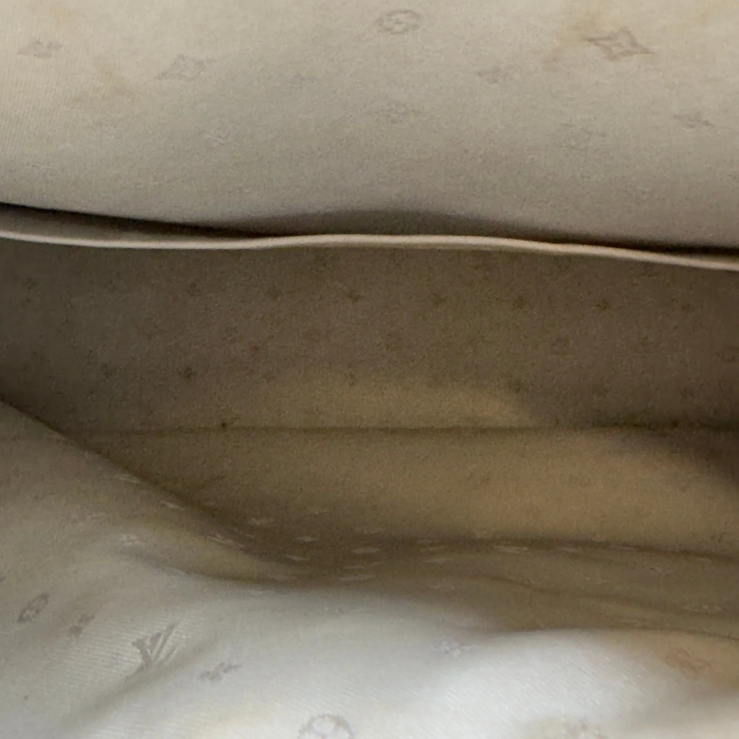 Louis Vuitton Suhali Le Fabuleux Handbag Beige - Lost Designer