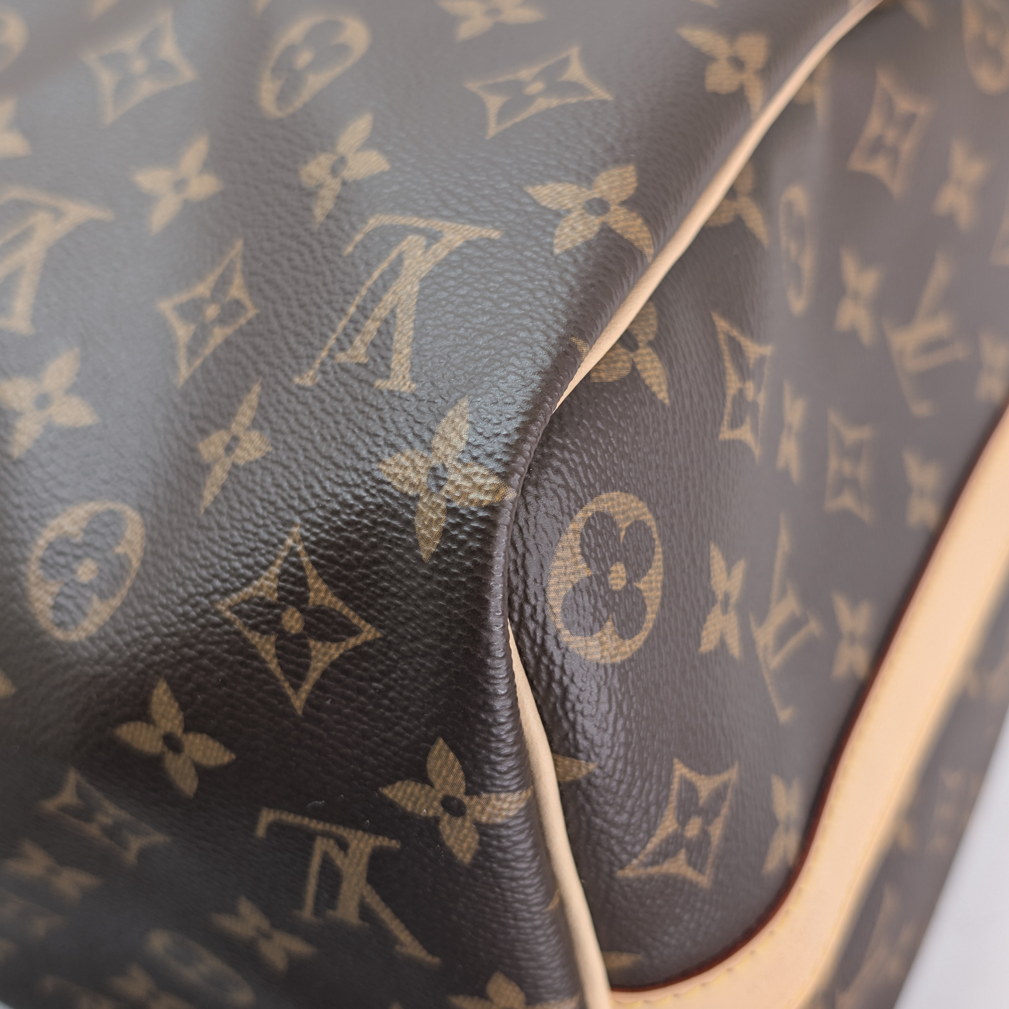 Louis Vuitton 45 Bandouliére Bag