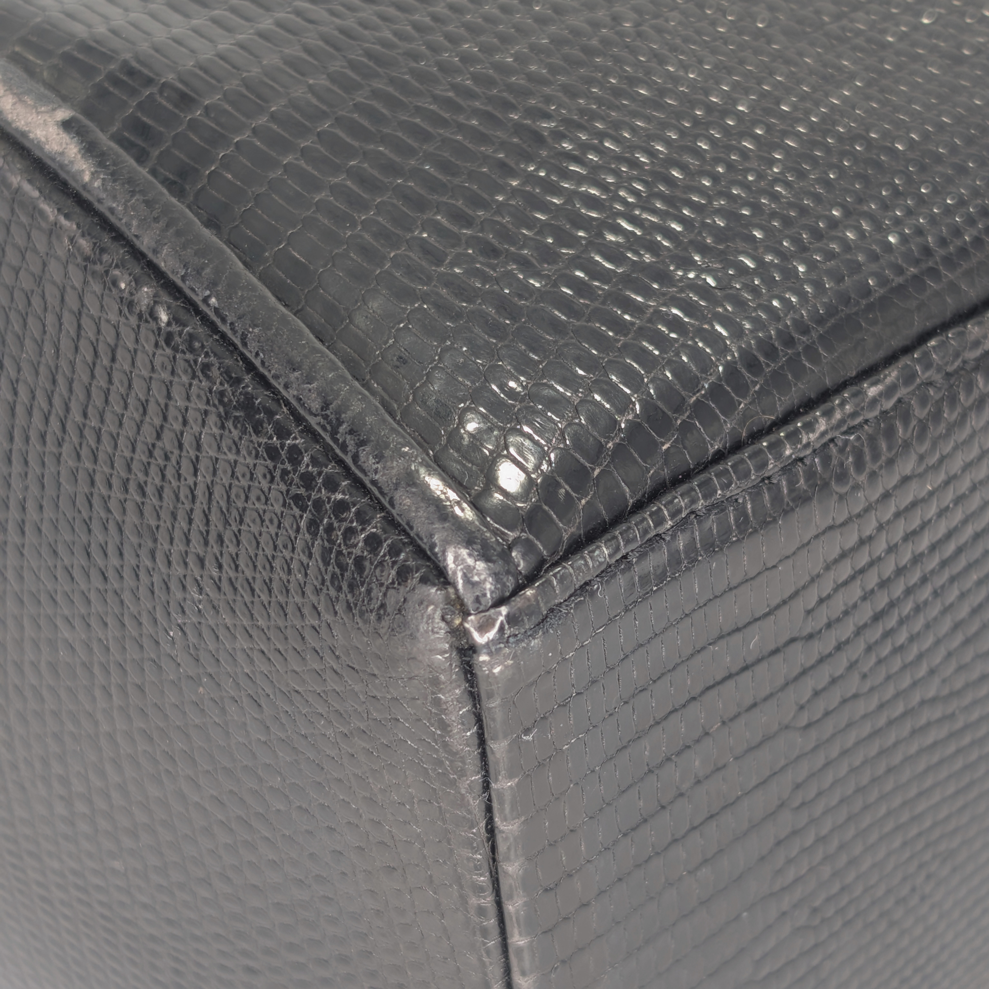 Saint Laurent Black Lizard Embossed Crossbody/Shoulder Bag