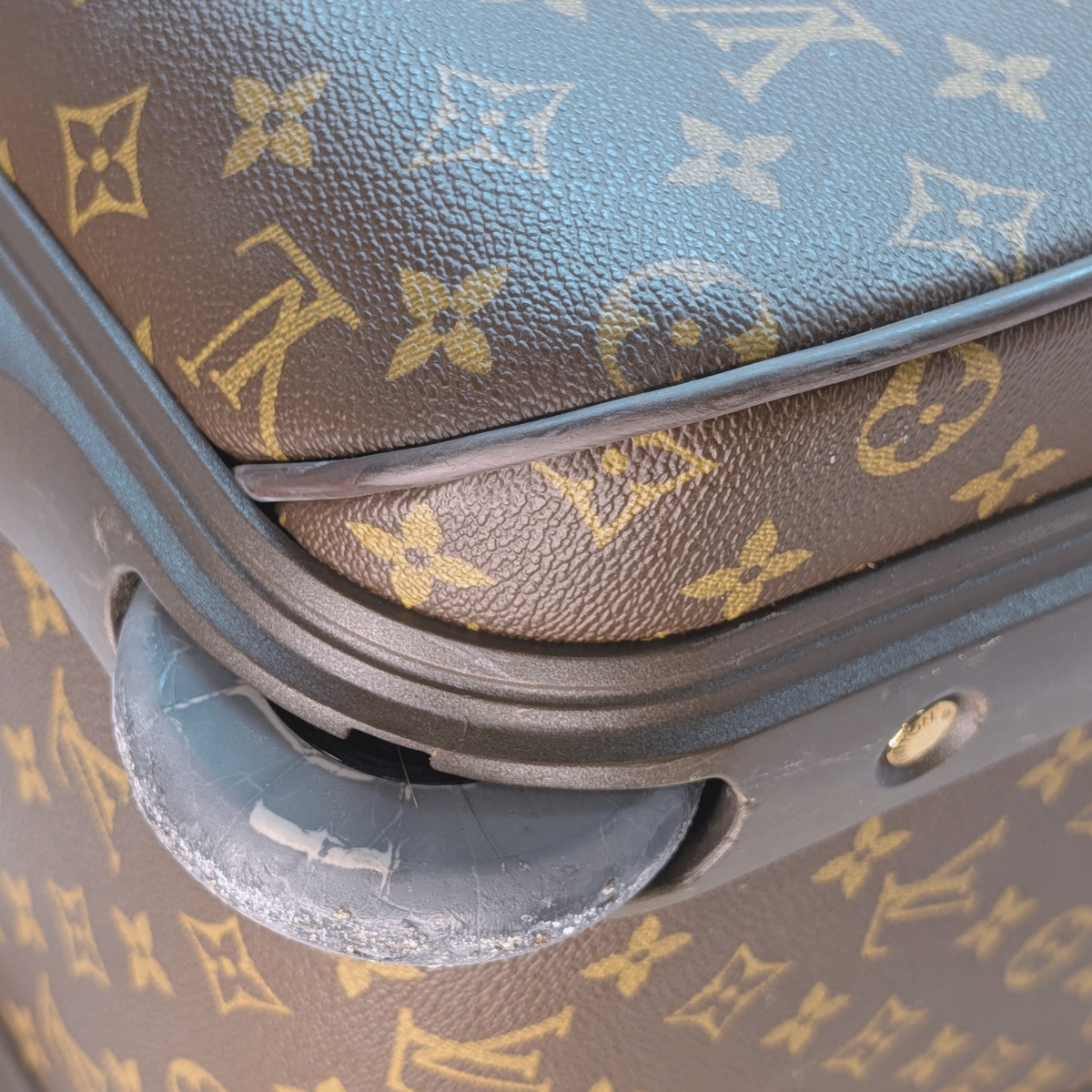Louis Vuitton Pegase 55 Suitcase Monogram