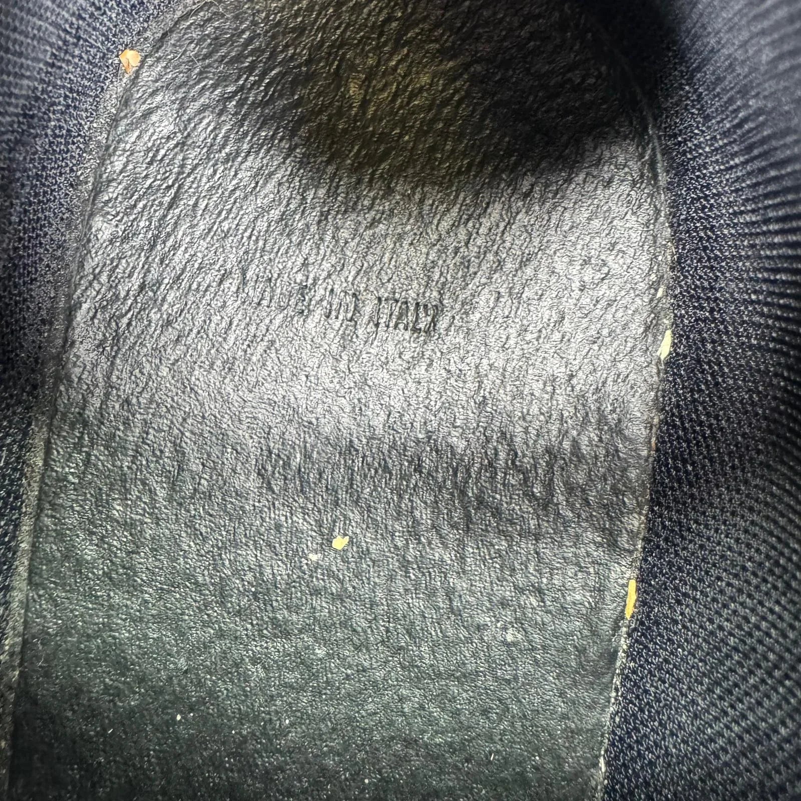 Louis Vuitton Run Away Pulse Sneakers Black - Lost Designer